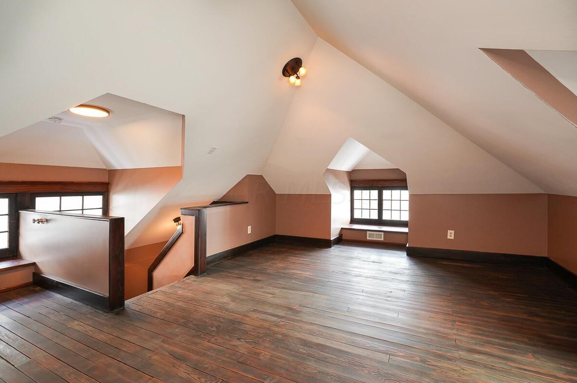 1557 High St, Columbus OH  43201-1154 exterior