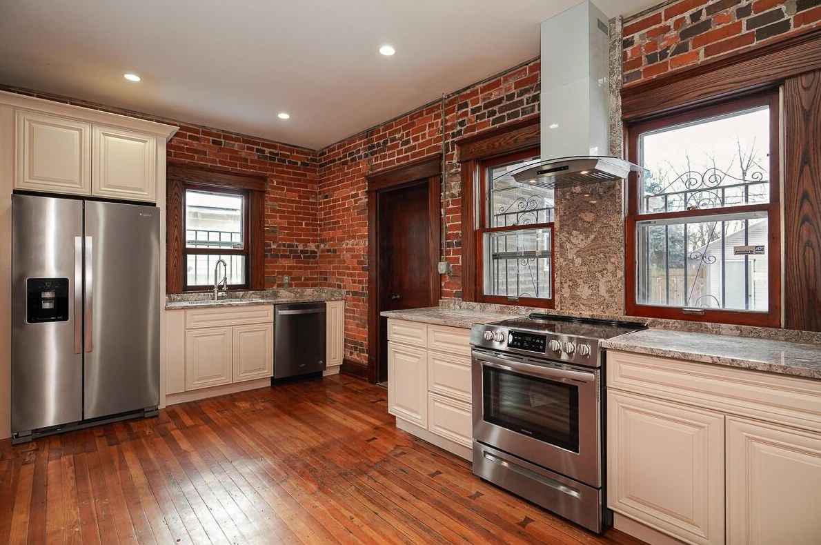 1557 High St, Columbus OH  43201-1154 exterior