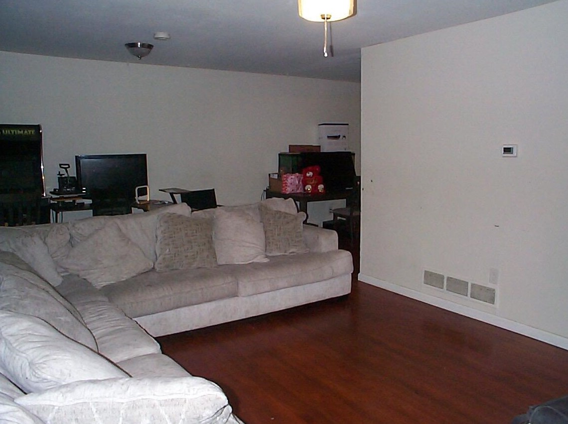 1474 Simpson Dr, Columbus, OH 43227-1364