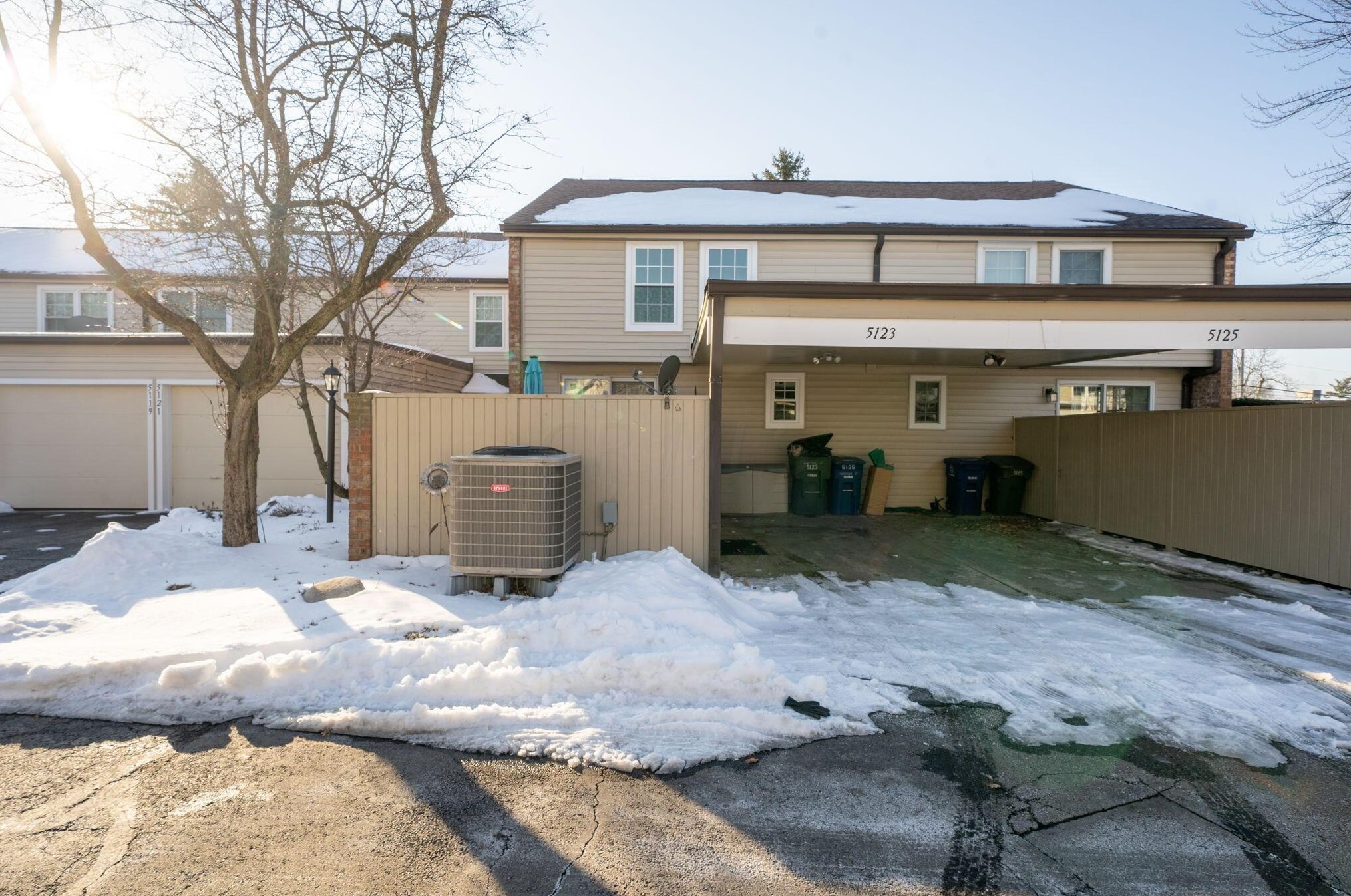 5123 Ranstead Ct, Columbus OH 43220-2545 exterior