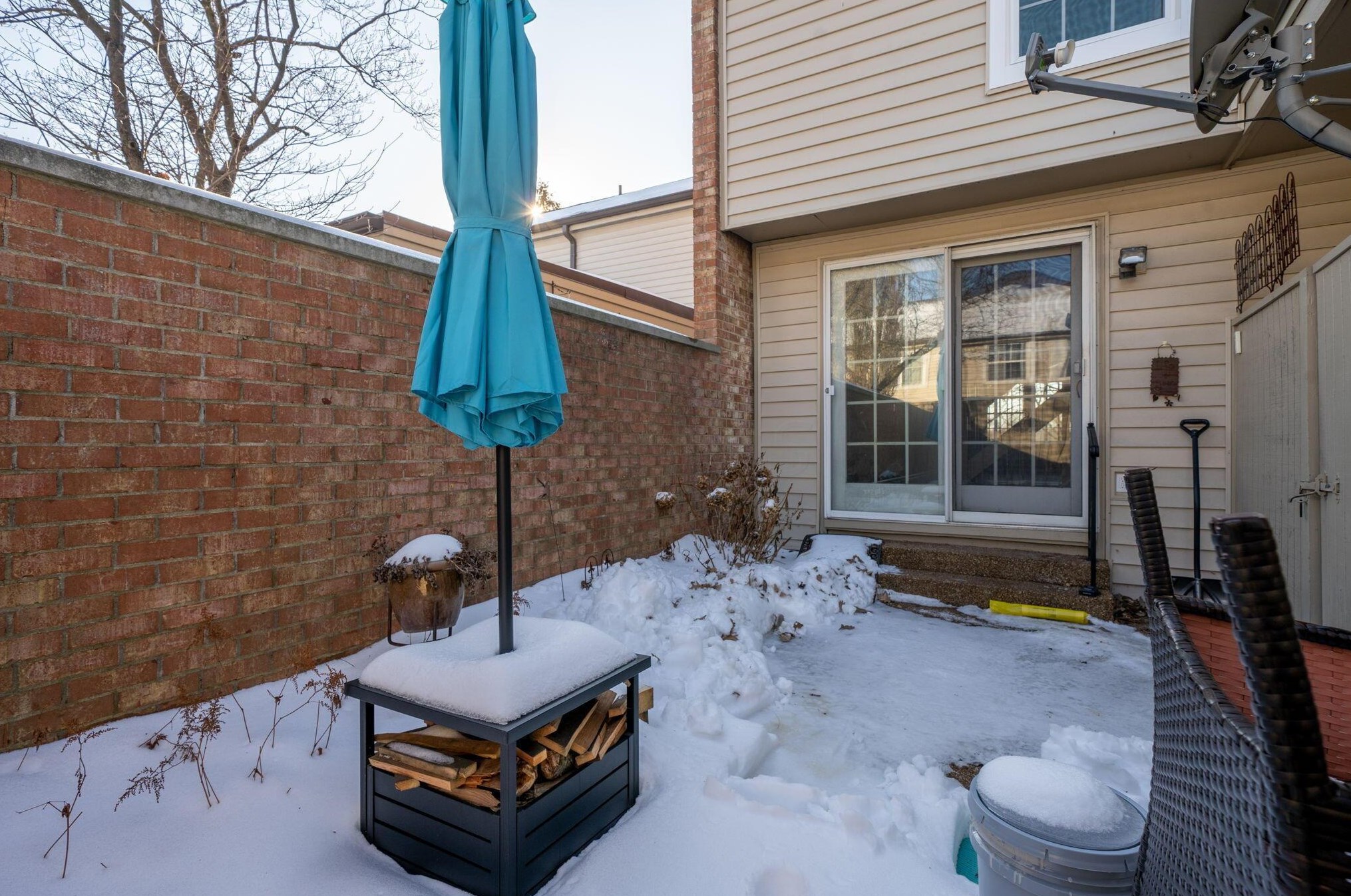 5123 Ranstead Ct, Columbus OH 43220-2545 exterior