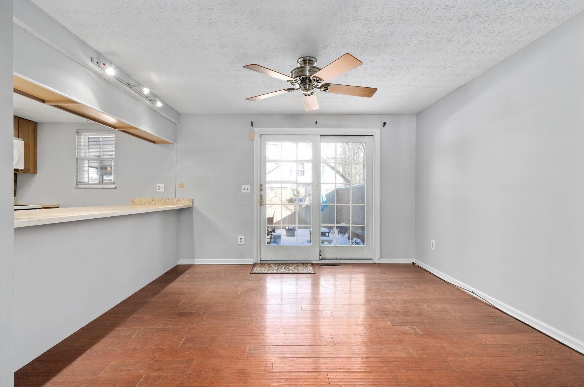 5123 Ranstead Ct, Columbus OH 43220-2545 exterior