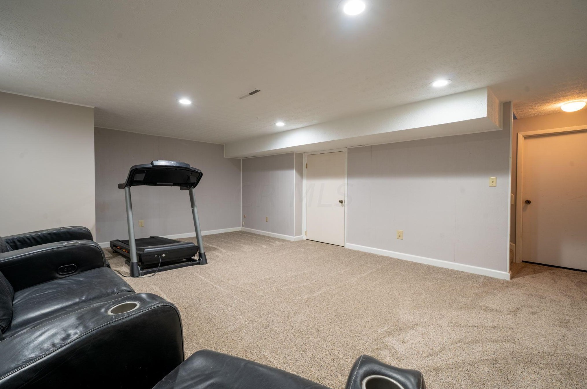 5123 Ranstead Ct, Columbus OH 43220-2545 exterior