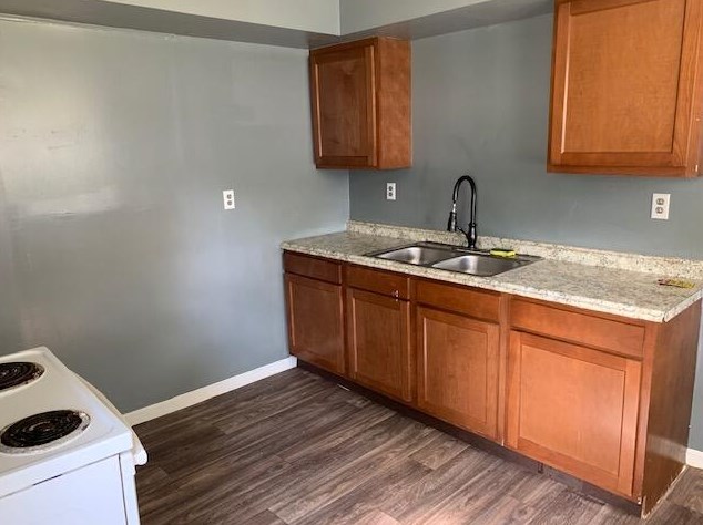2379 Velma Ave, Columbus, OH 43211-2055