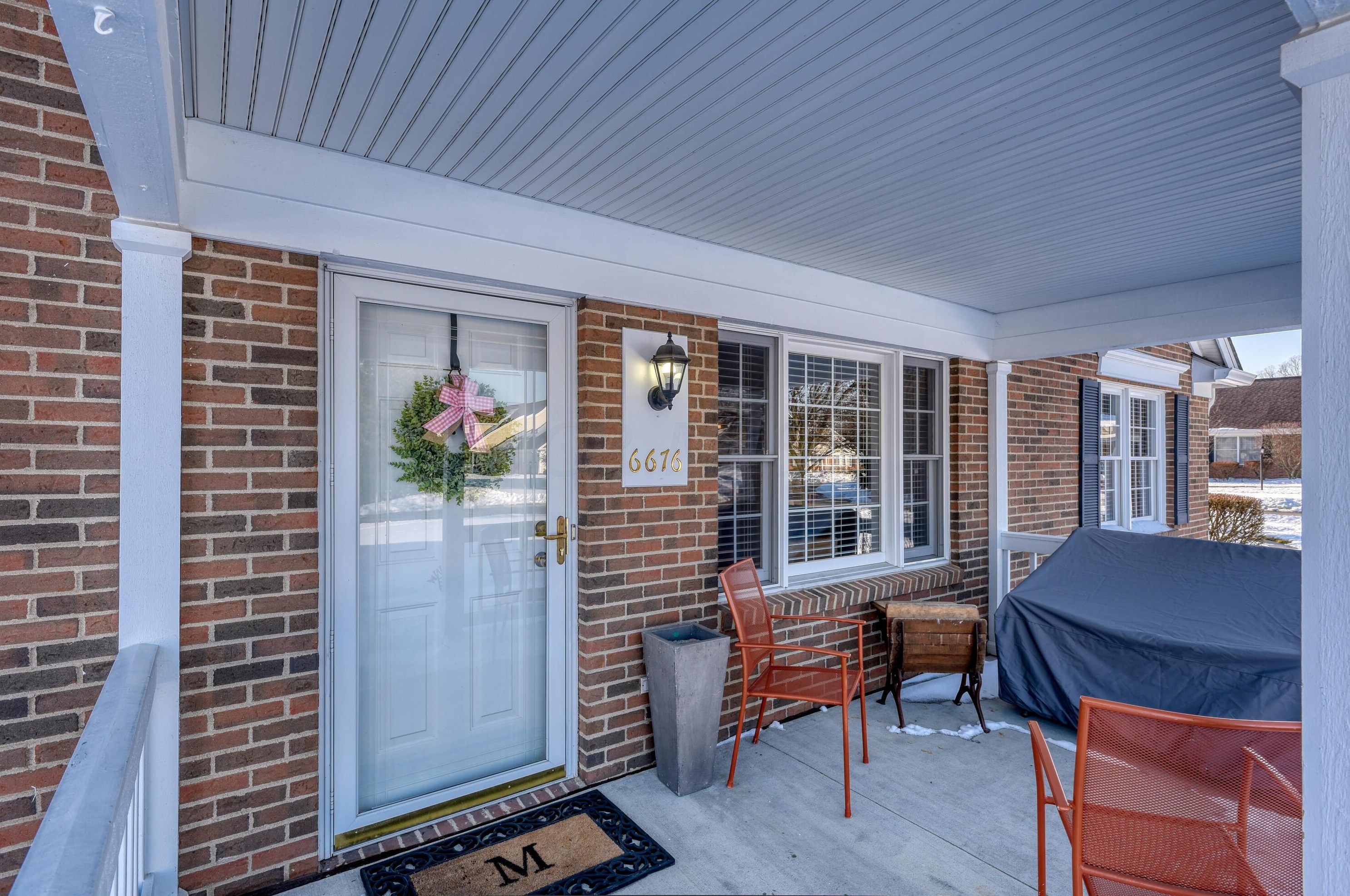 6676 Henschen Cir, Westerville, OH 43082-9141