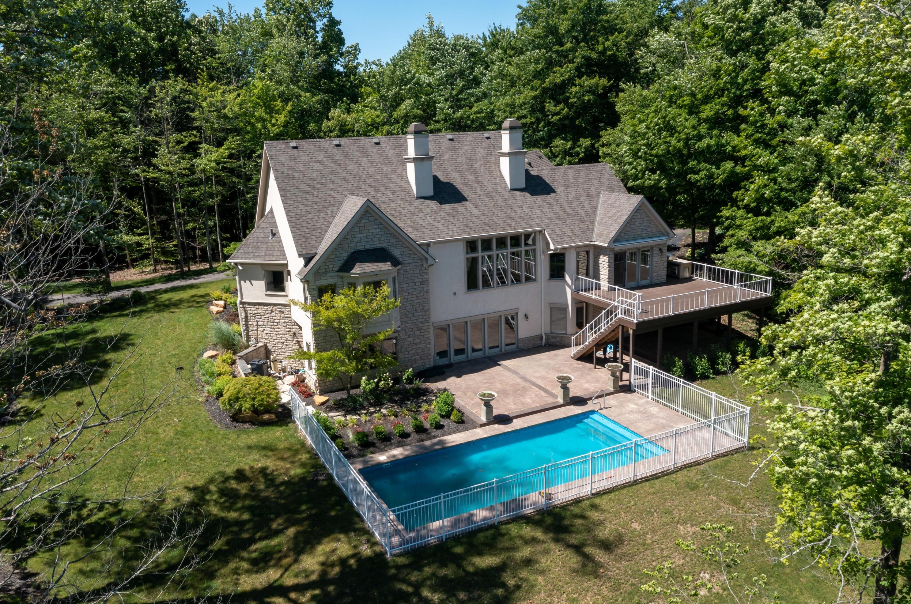 51 Highland Ct, Pataskala, OH 43062