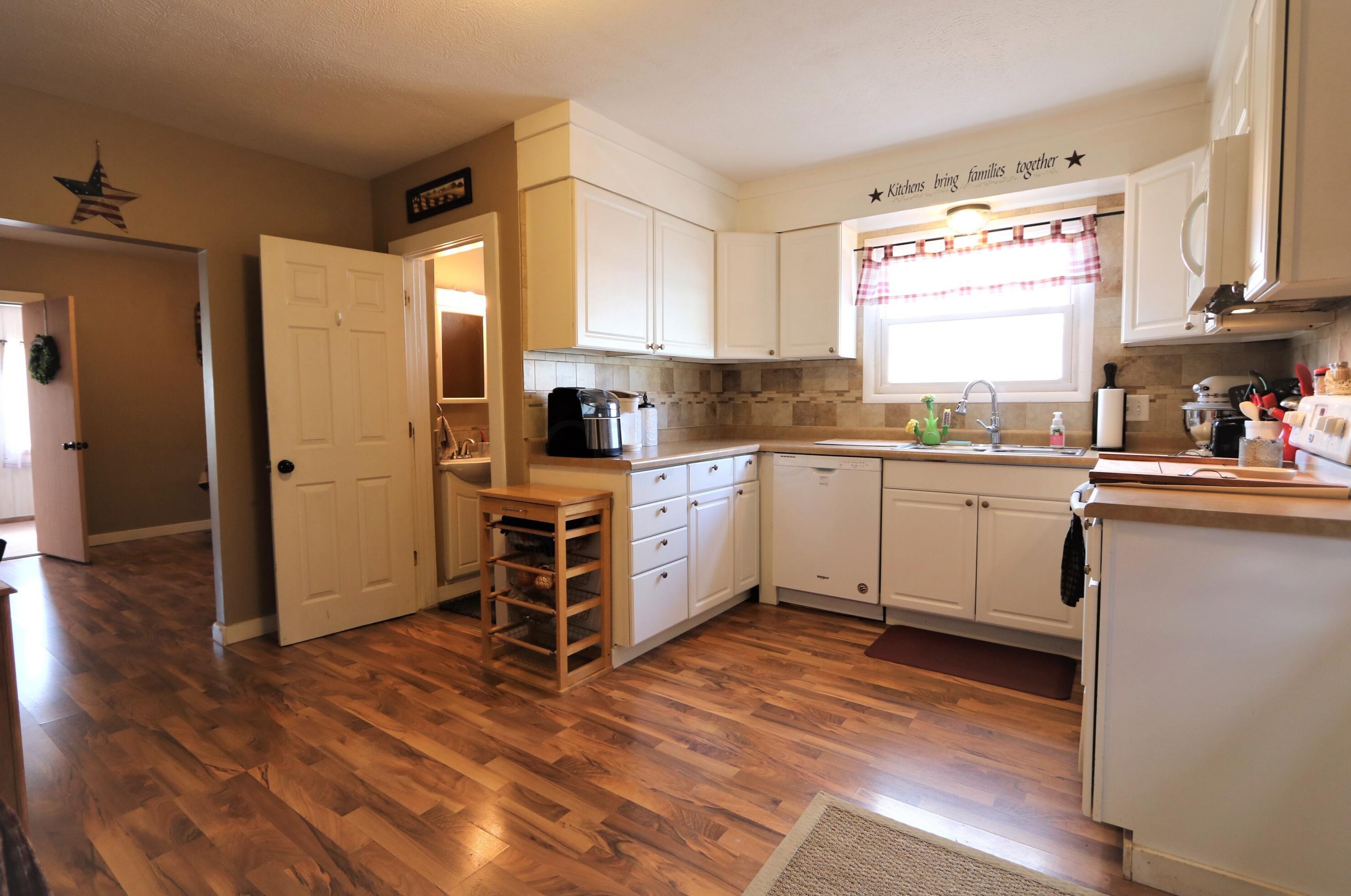 30 Preston St, Centerburg, OH 43011-8312