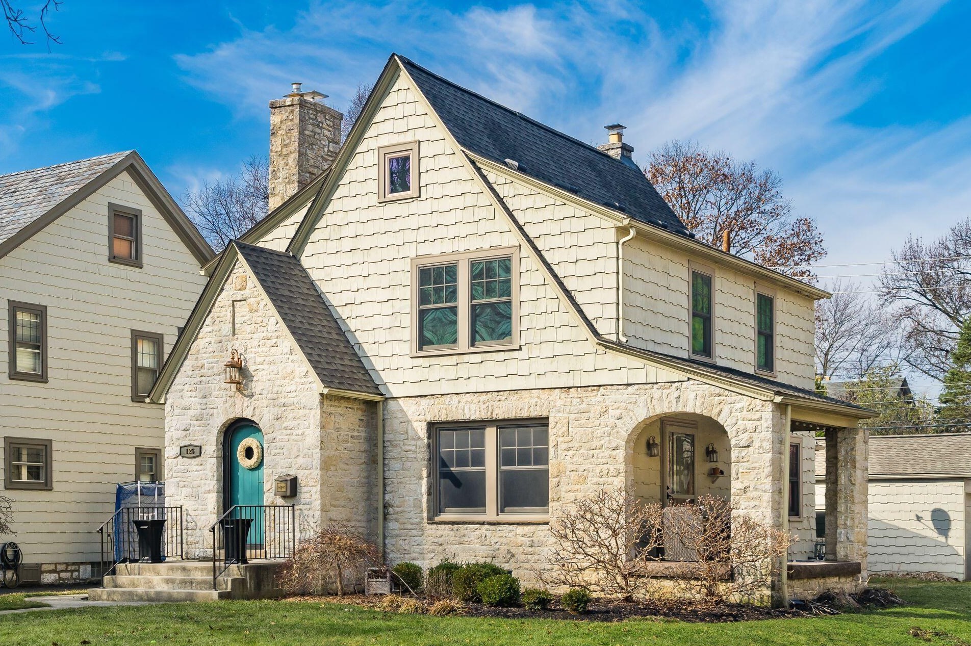125 Stanwood Rd, Columbus, OH 43209-1502