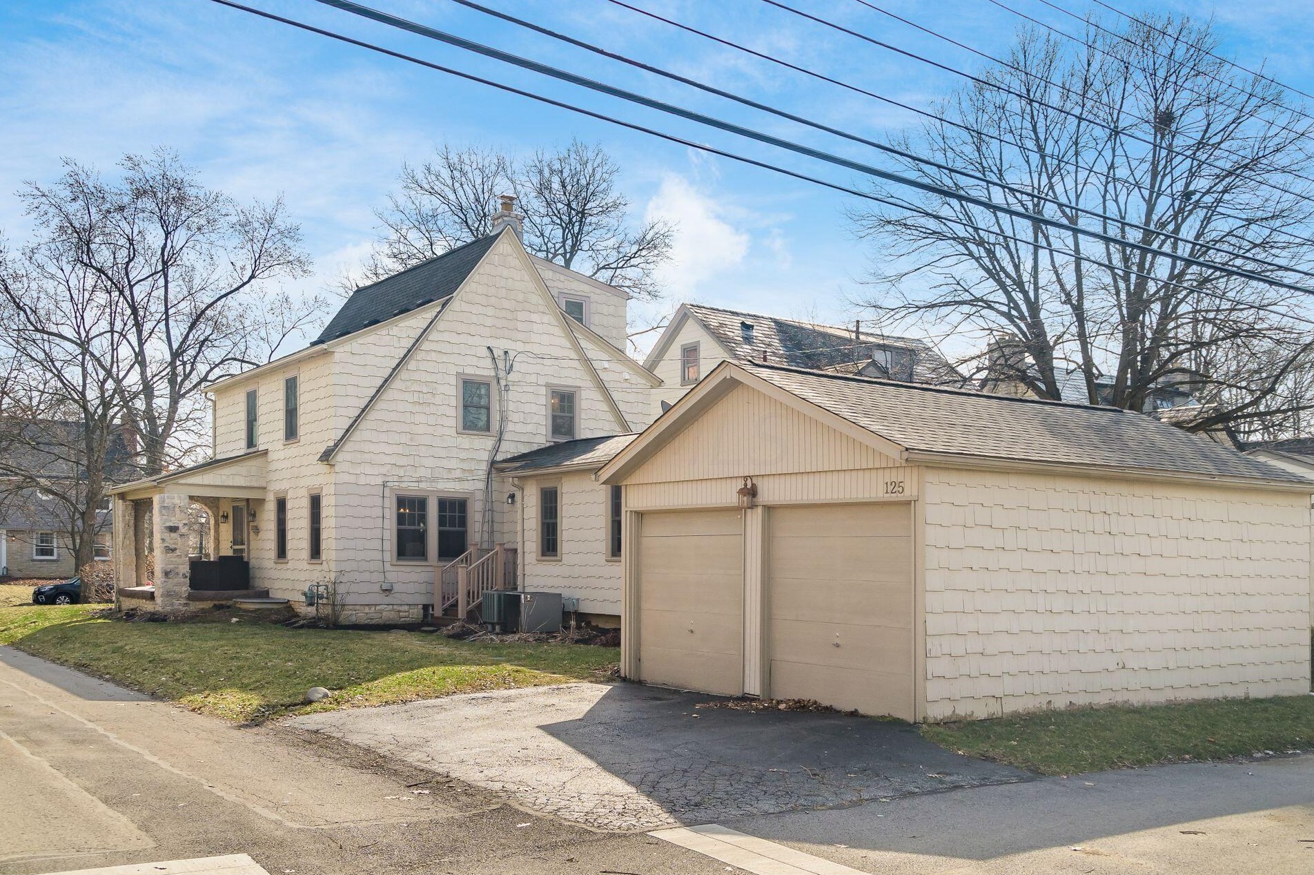 125 Stanwood Rd, Columbus OH 43209-1109 exterior