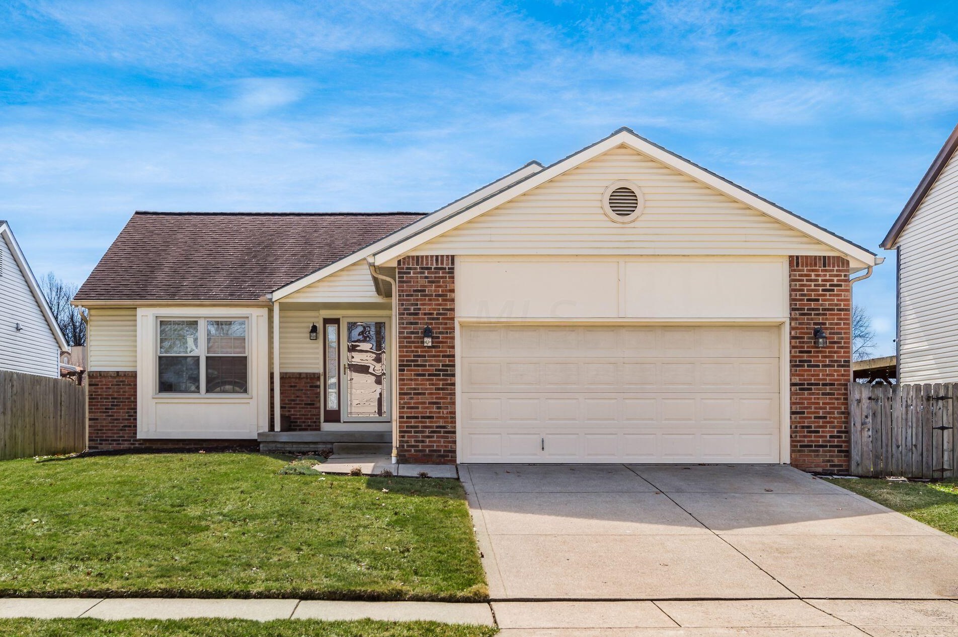 4187 Aruba Dr, Columbus, OH 43230-5116