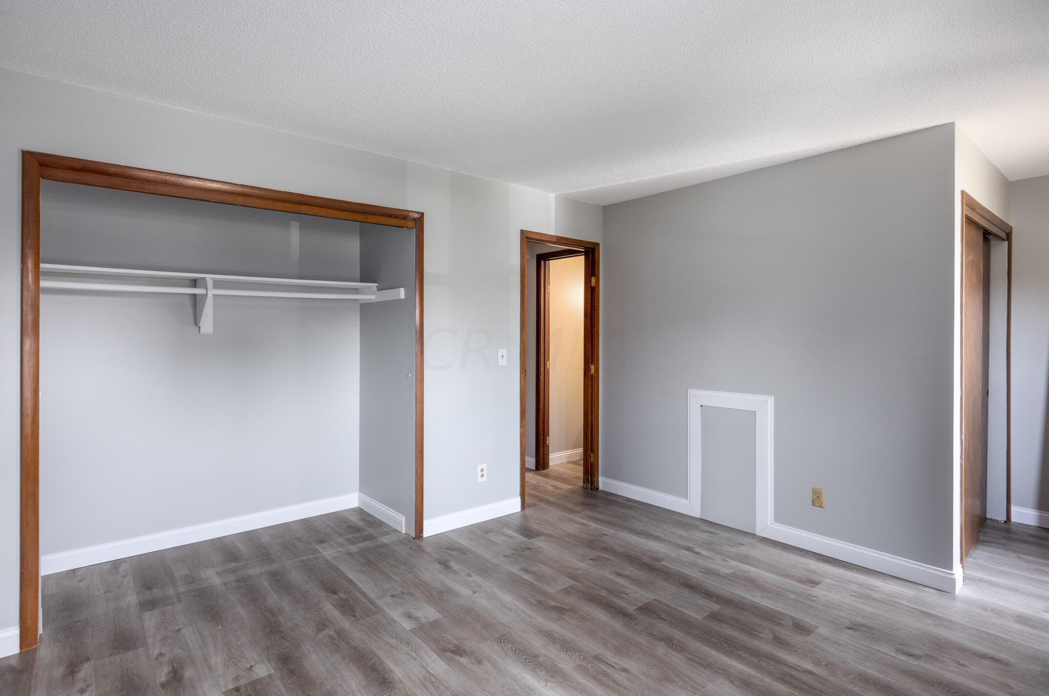 5890 Hallworth Ave, Columbus OH 43232-1620 exterior