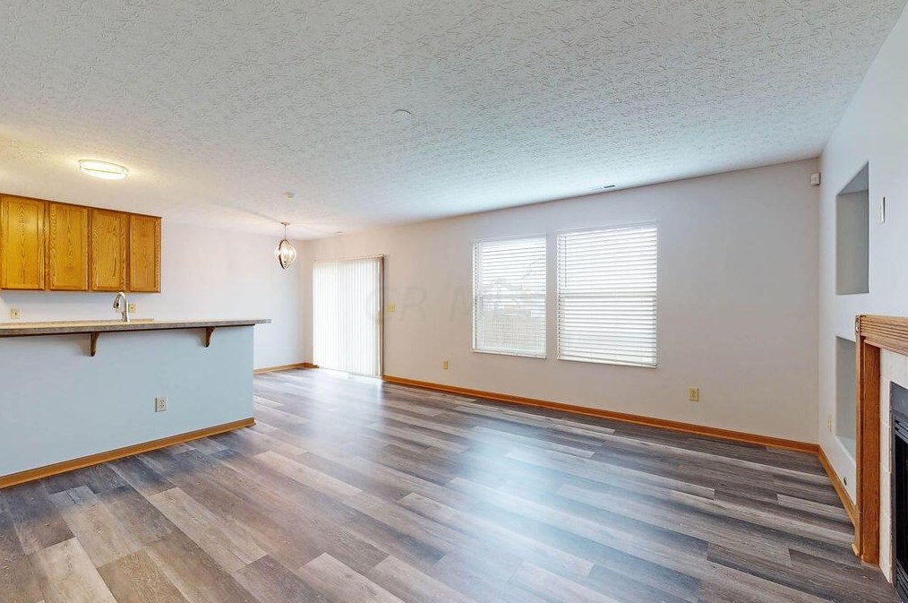 3044 Kings Realm Ave, Columbus OH 43232-5497 exterior