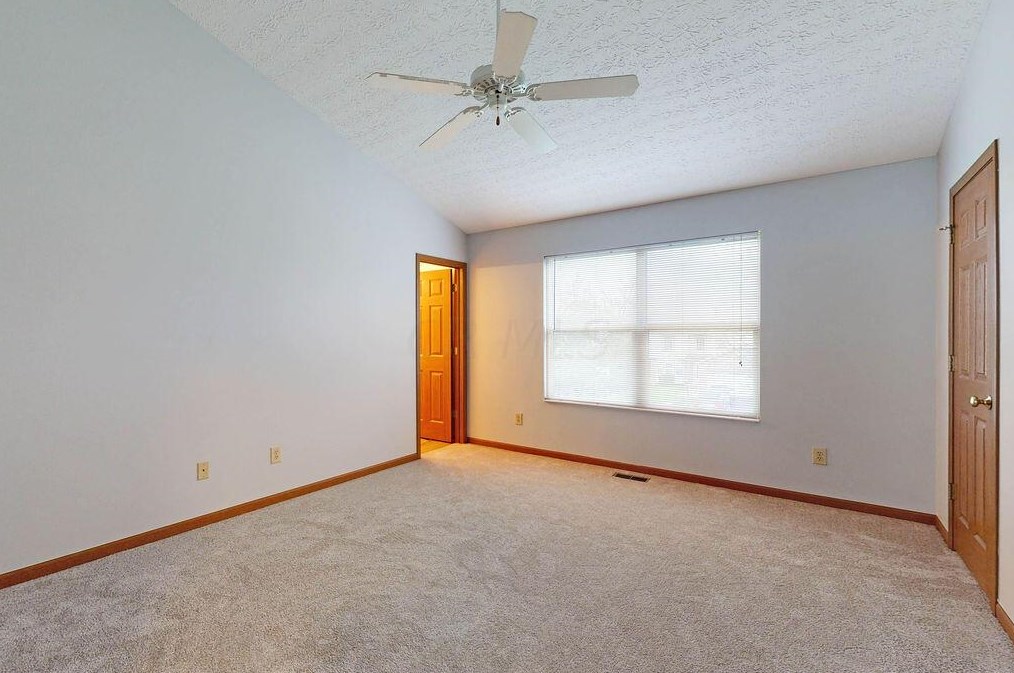 3044 Kings Realm Ave, Columbus OH 43232-5497 exterior