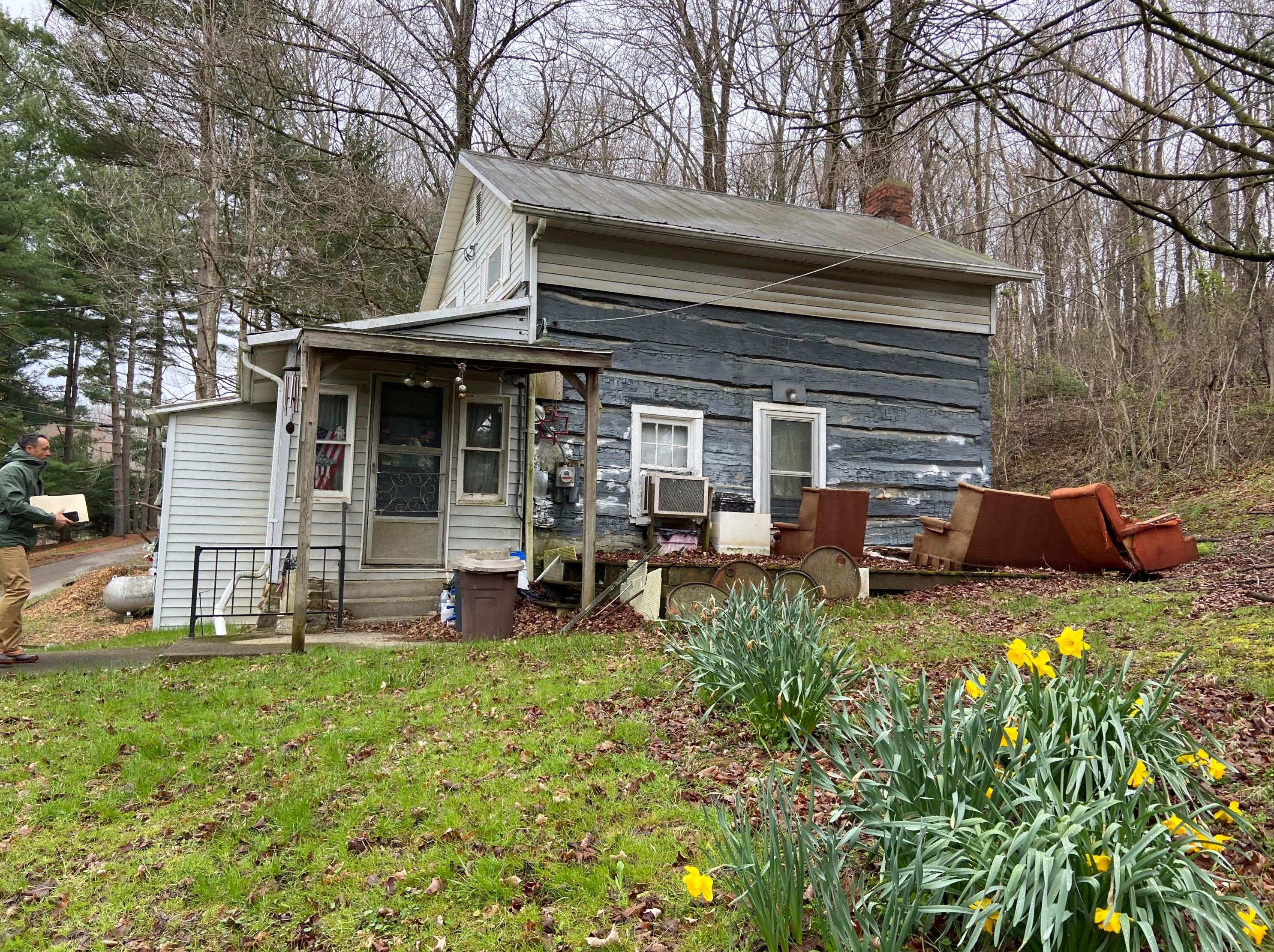 9374 Smokey Row Rd, Saint Louisville, OH 43071-9722