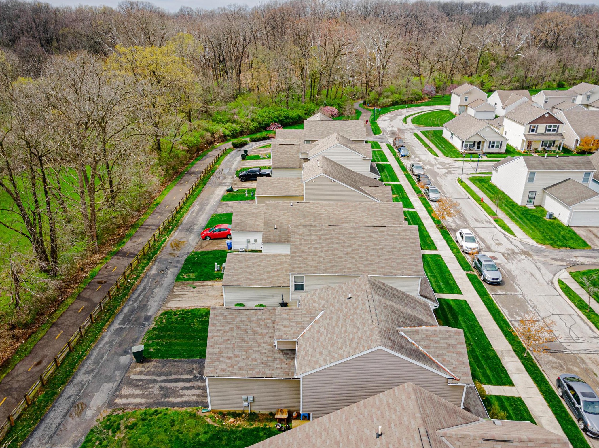 2827 Ballyvaughn Dr, Columbus OH 43219-6503 exterior