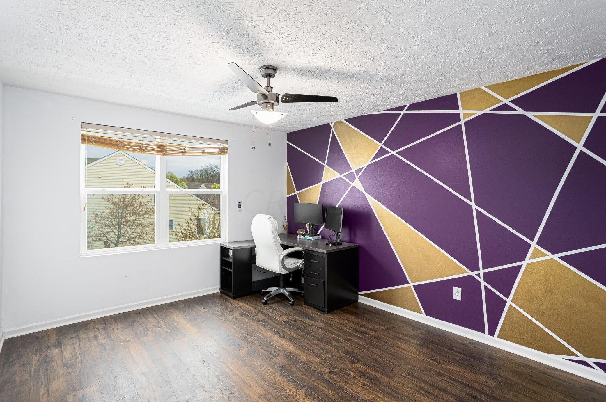 2827 Ballyvaughn Dr, Columbus OH 43219-6503 exterior