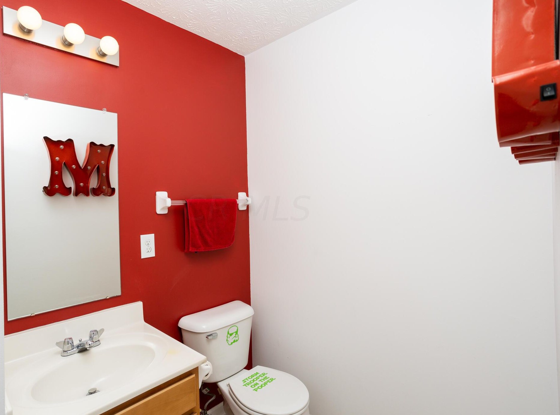 2827 Ballyvaughn Dr, Columbus OH 43219-6503 exterior