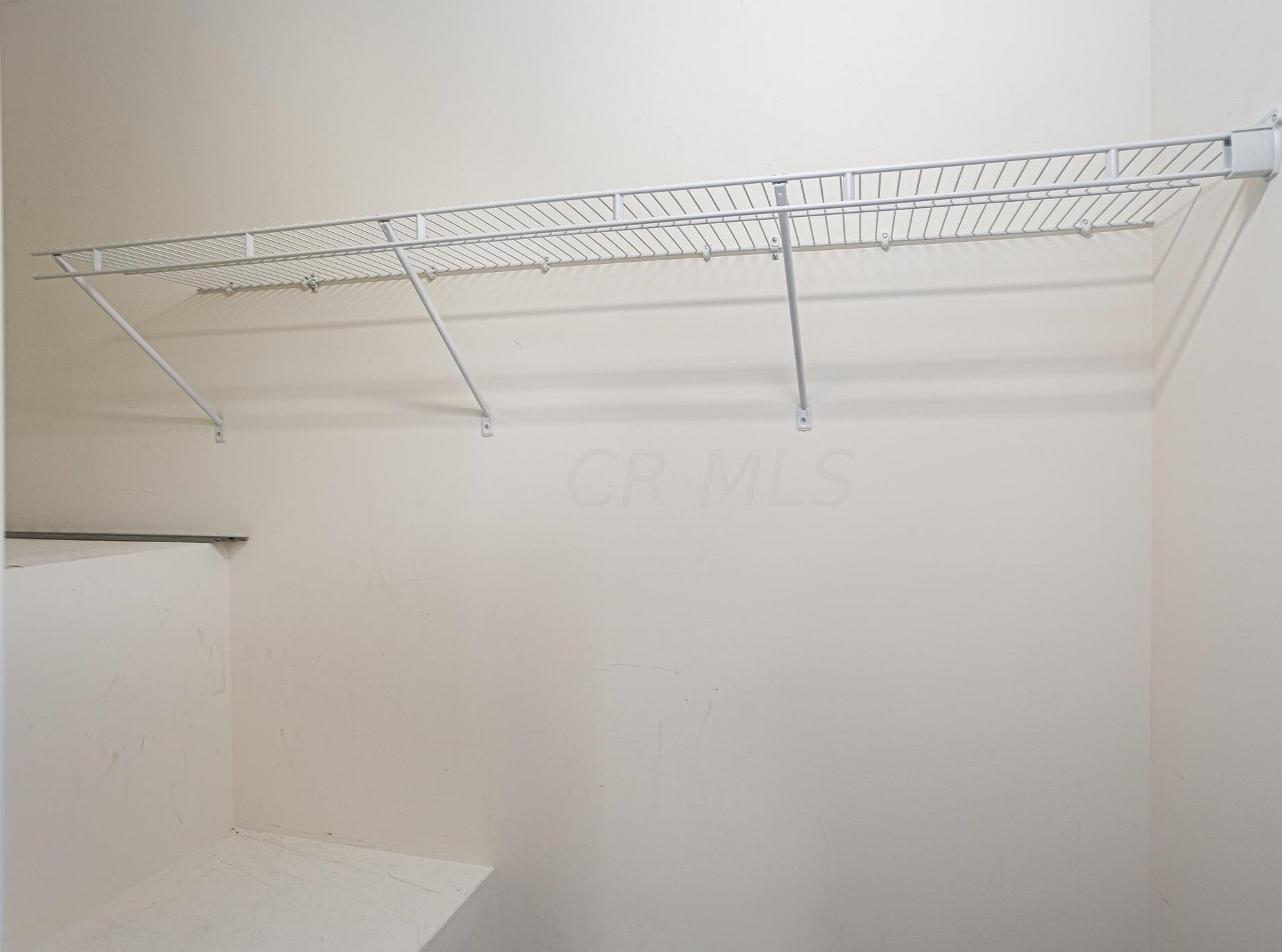 2827 Ballyvaughn Dr, Columbus OH 43219-6503 exterior