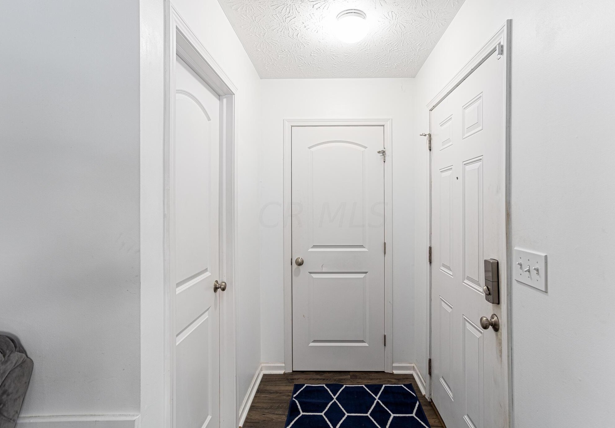 2827 Ballyvaughn Dr, Columbus OH 43219-6503 exterior