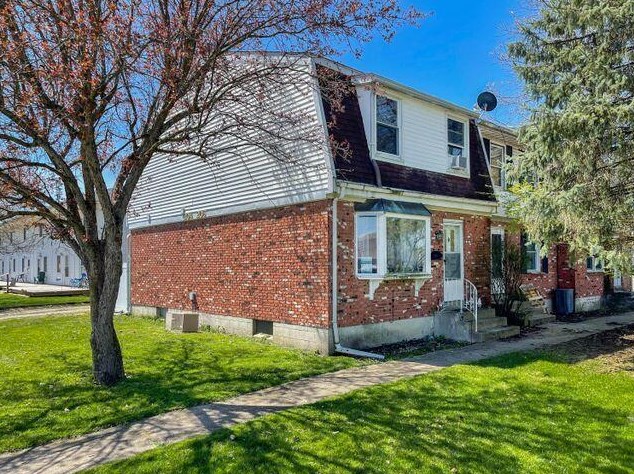 204 Berwick Dr, Urbana, OH 43078-1856