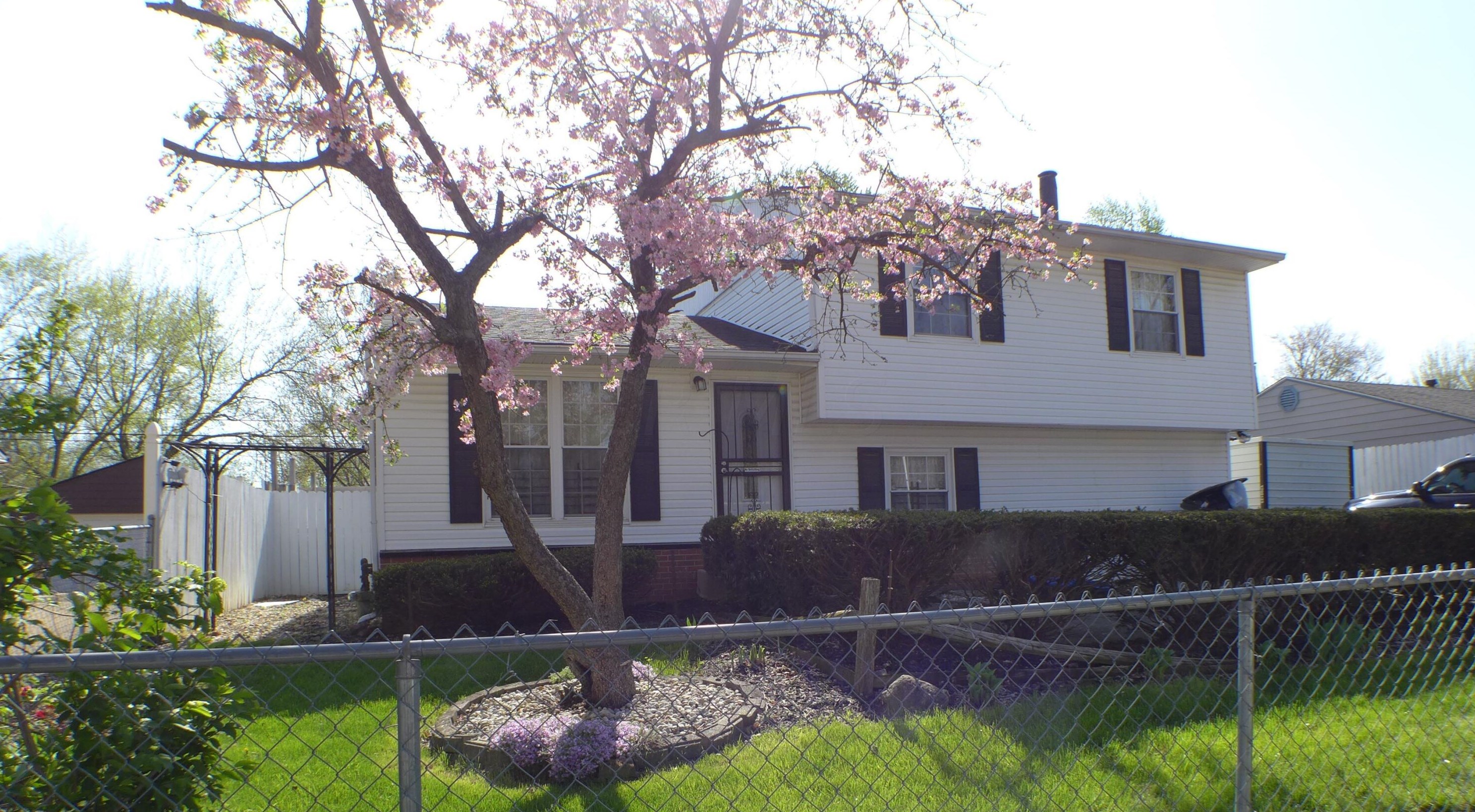 1658 Burlington Ave, Columbus, OH 43227-3632