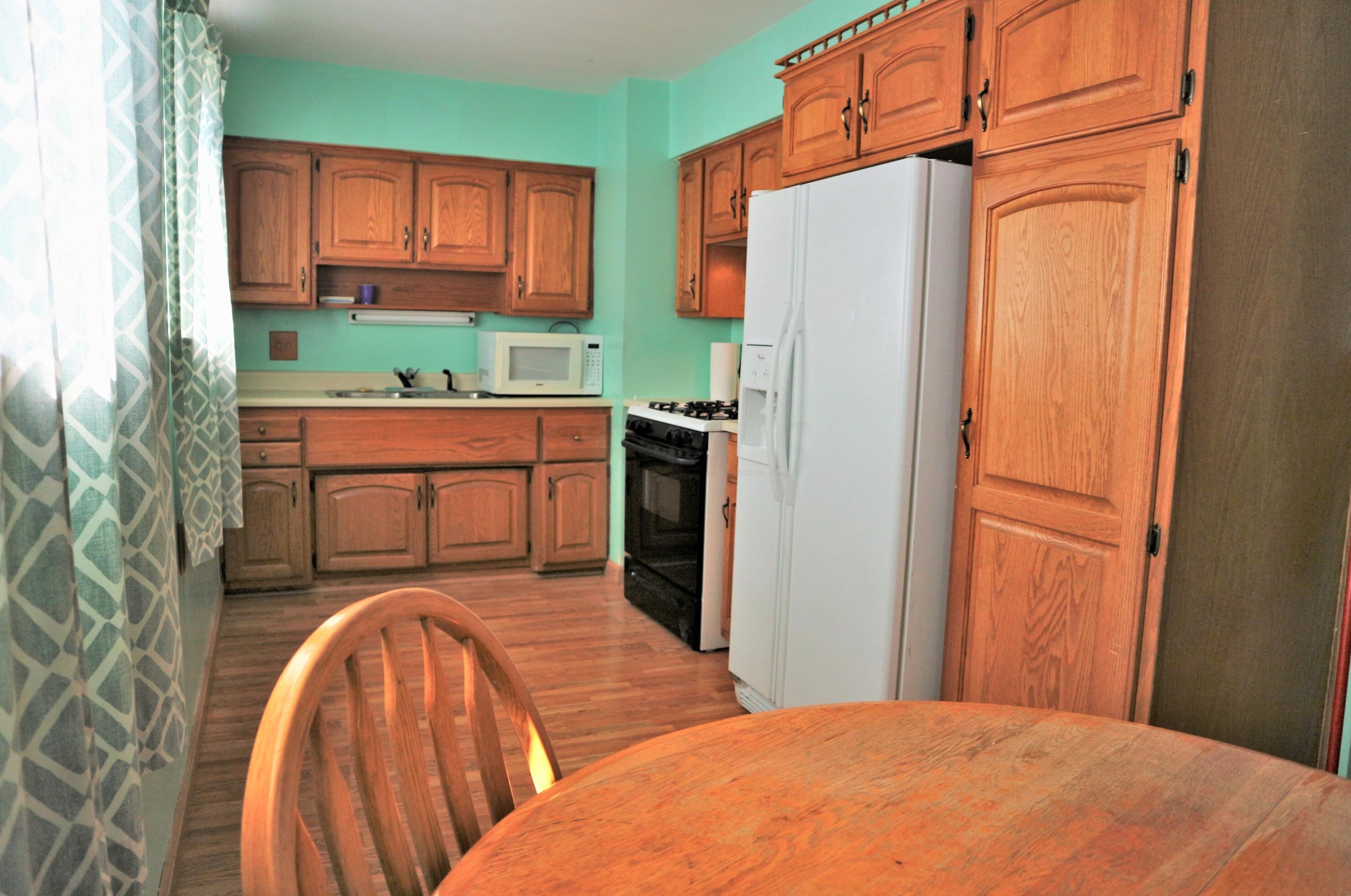 612 Roth Ave, Columbus, OH 43228-2917
