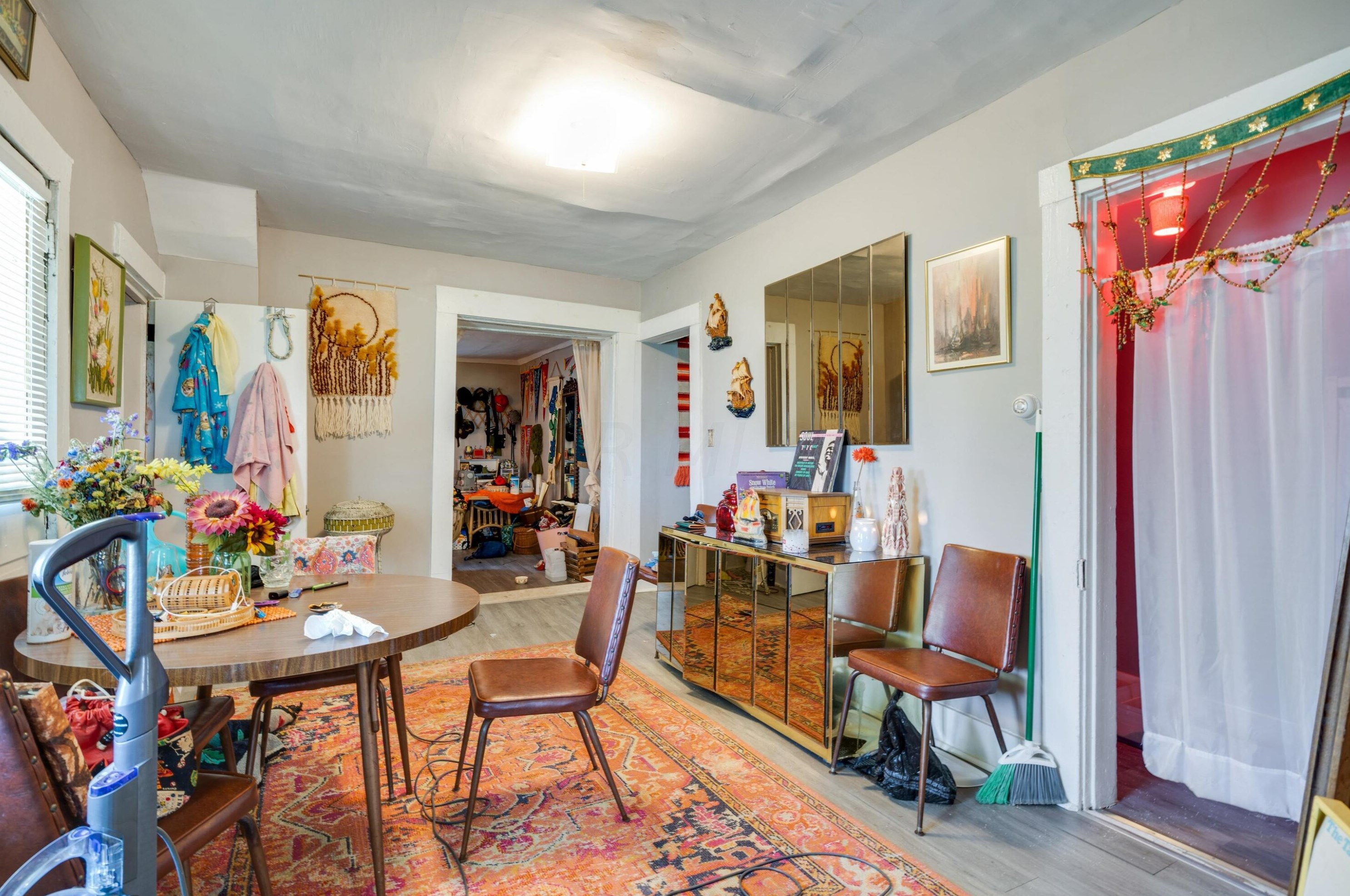 1033 Scott St, Columbus OH  43222-1211 exterior