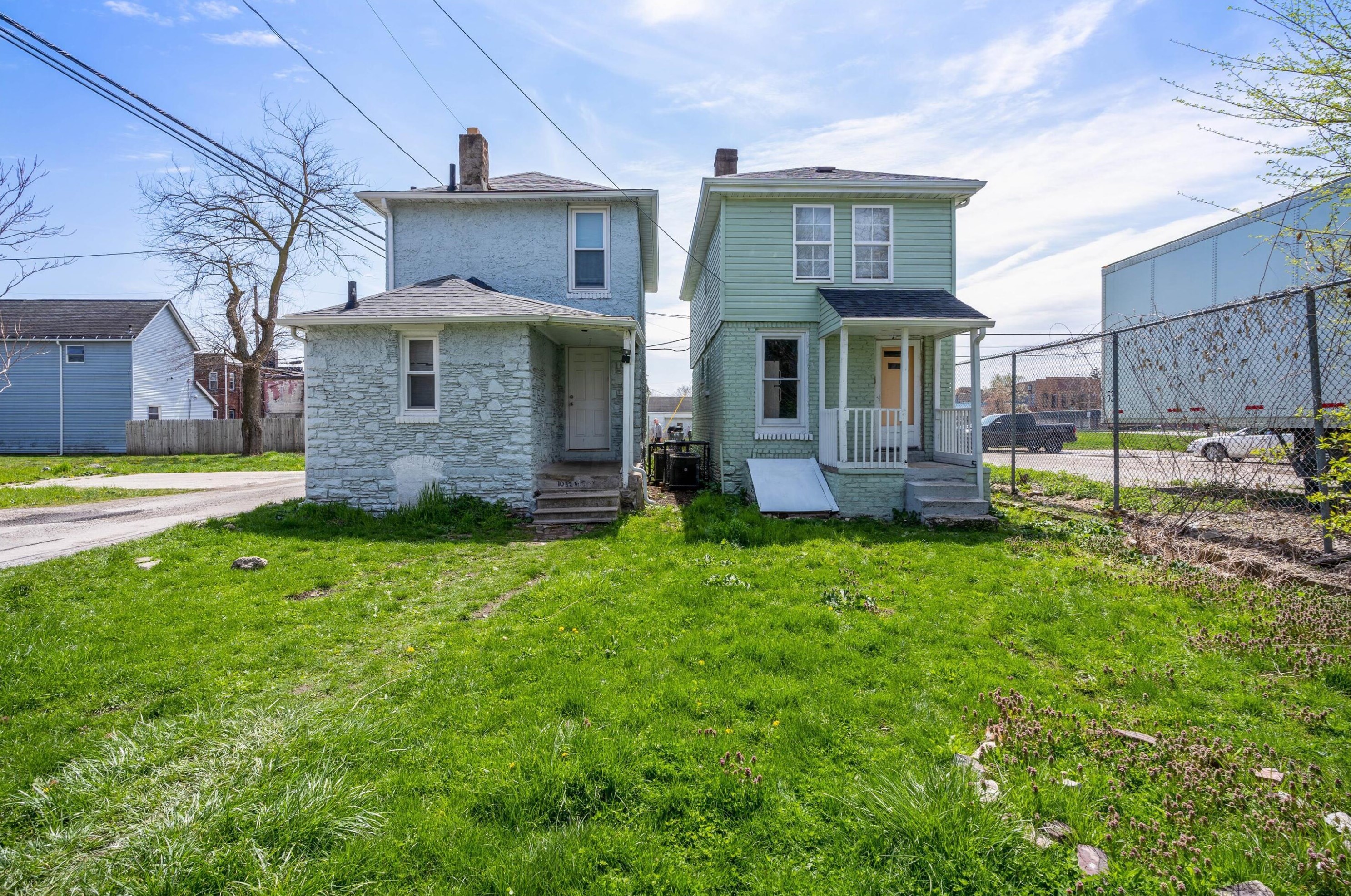 1033 Scott St, Columbus OH  43222-1211 exterior