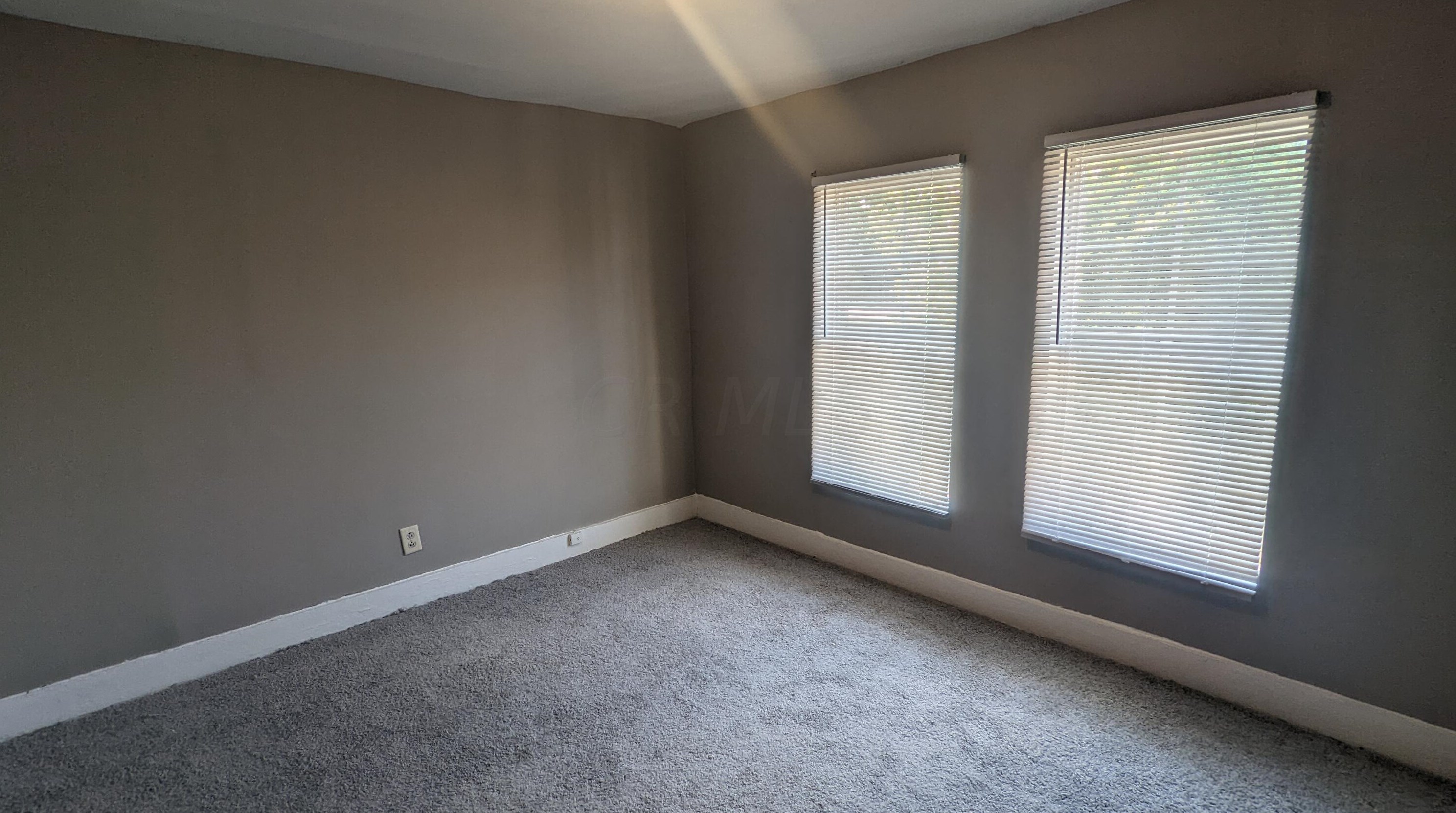 1033 Scott St, Columbus OH  43222-1211 exterior