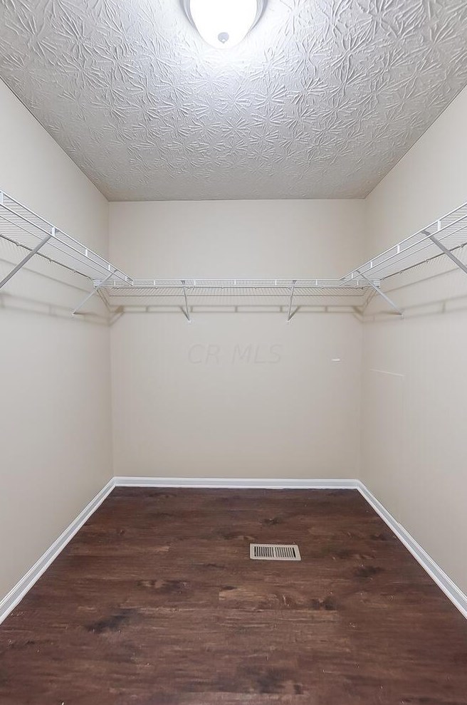 6515 Ashbrook Vlg Dr, Cnl Wnchstr OH 43110 exterior