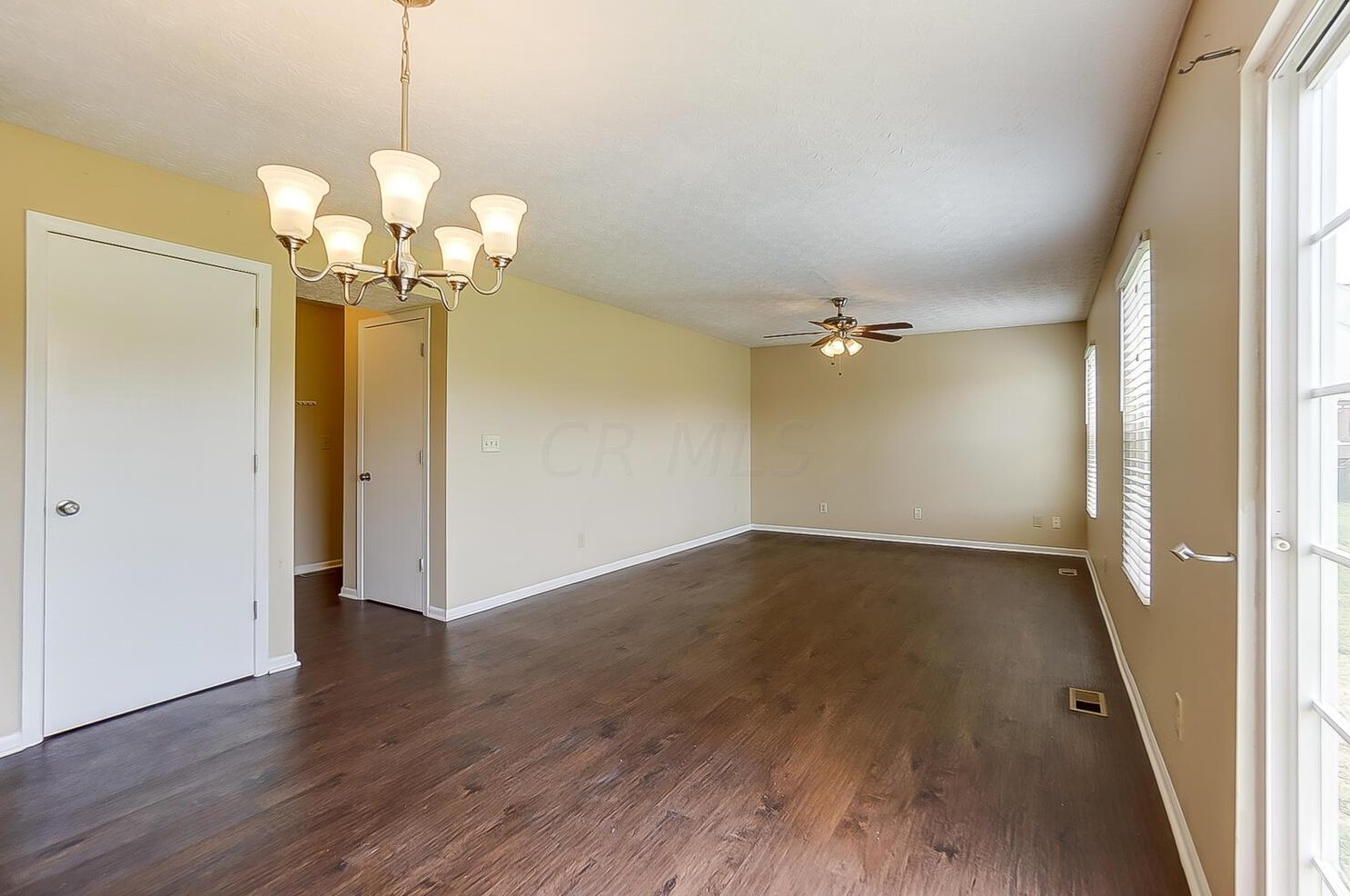 6515 Ashbrook Vlg Dr, Cnl Wnchstr OH 43110 exterior