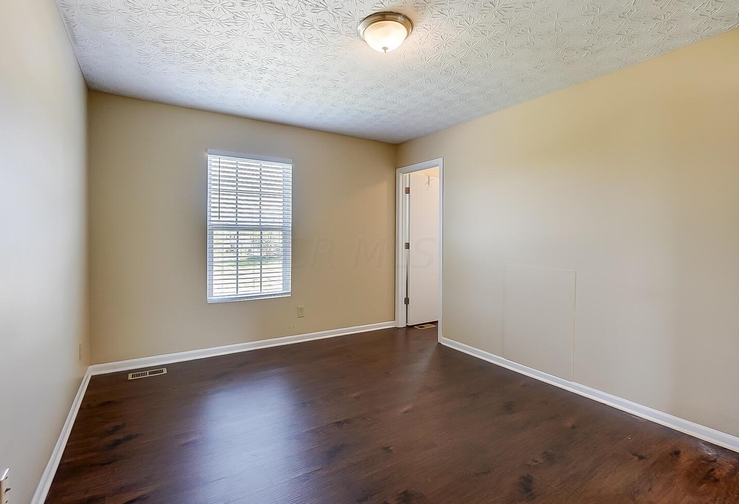 6515 Ashbrook Vlg Dr, Cnl Wnchstr OH 43110 exterior