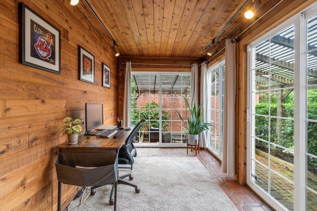 1958 Blvd, Columbus OH 43212-1149 exterior