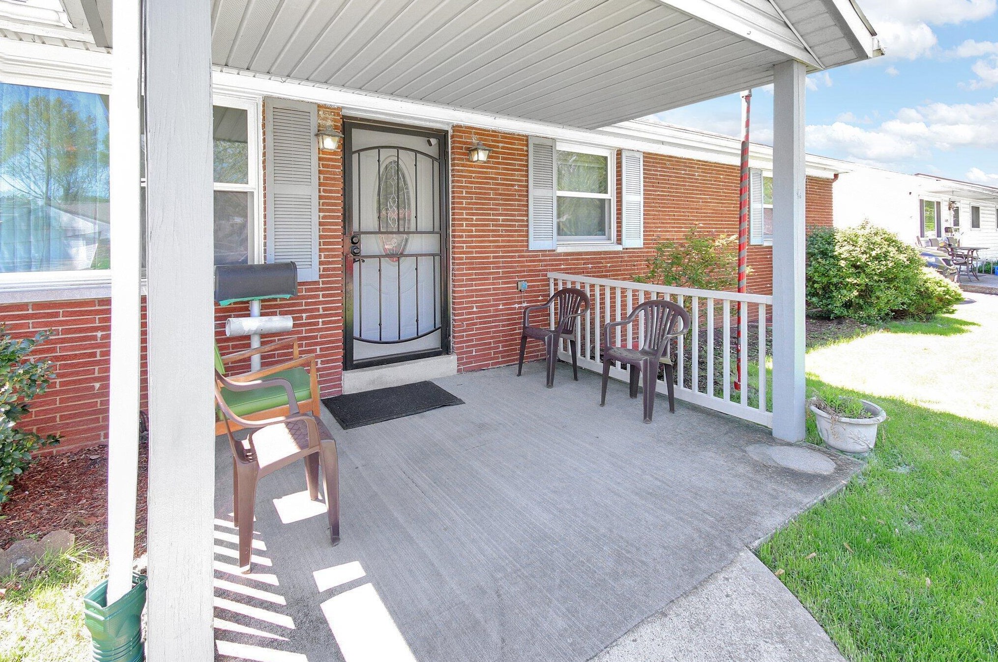 4203 Seigman Ave, Columbus, OH 43213-2326