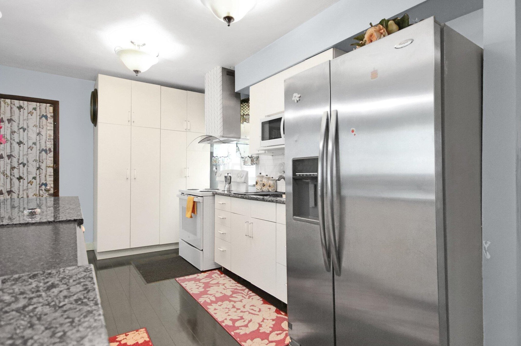 4203 Seigman Ave, Columbus OH 43213-2326 exterior