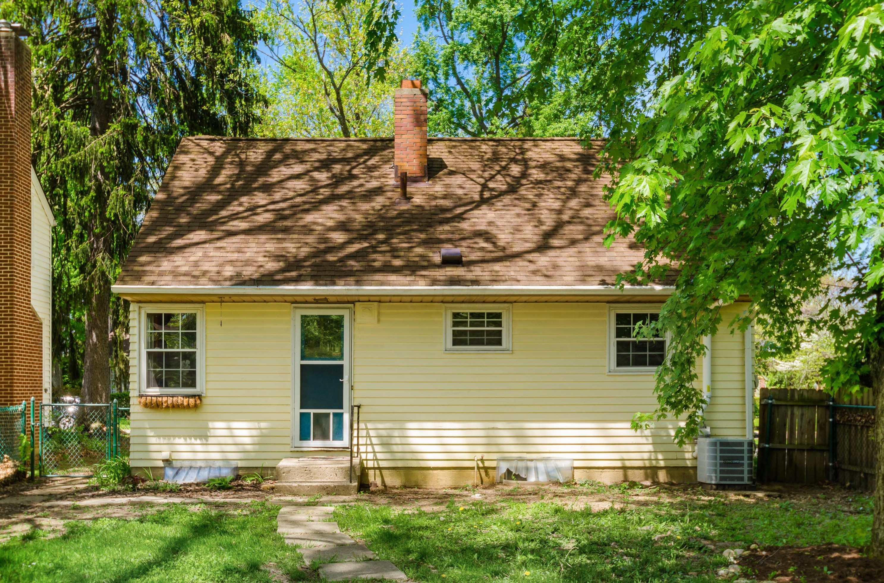 93 Leland Ave, Columbus OH 43214-1512 exterior