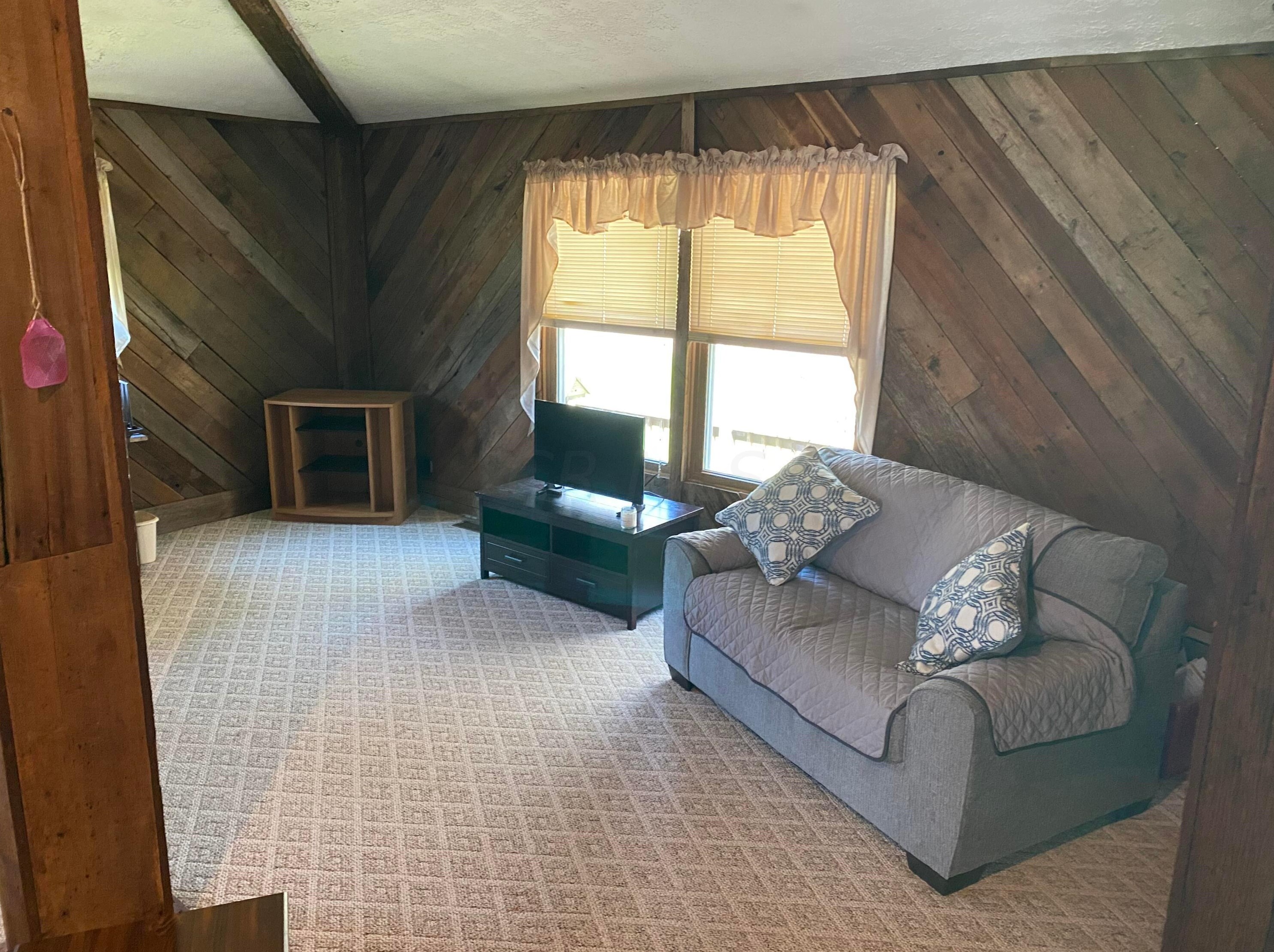 855 Mcgrery Rd, Lancaster OH 43130-9650 exterior