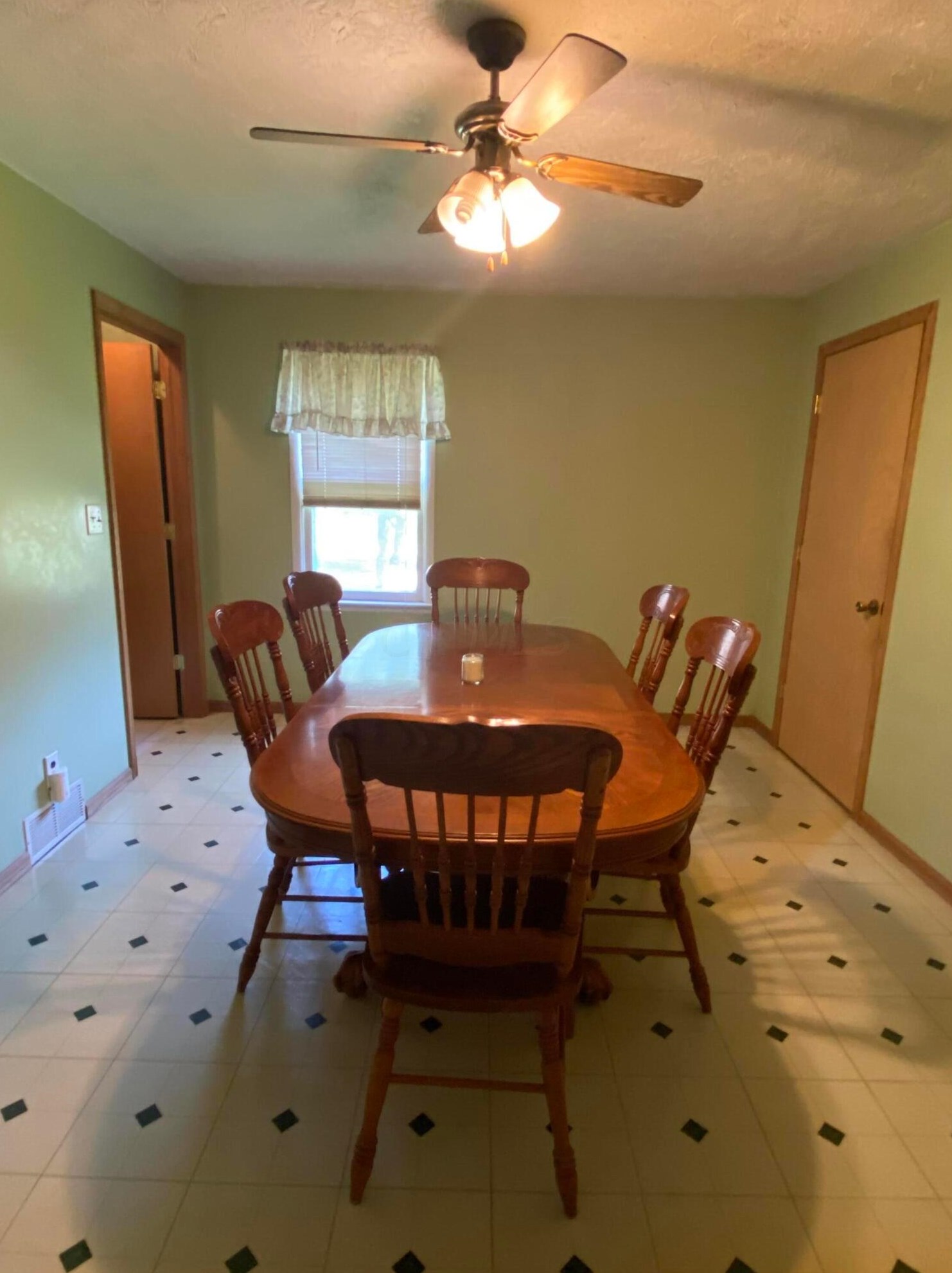 855 Mcgrery Rd, Lancaster OH 43130-9650 exterior