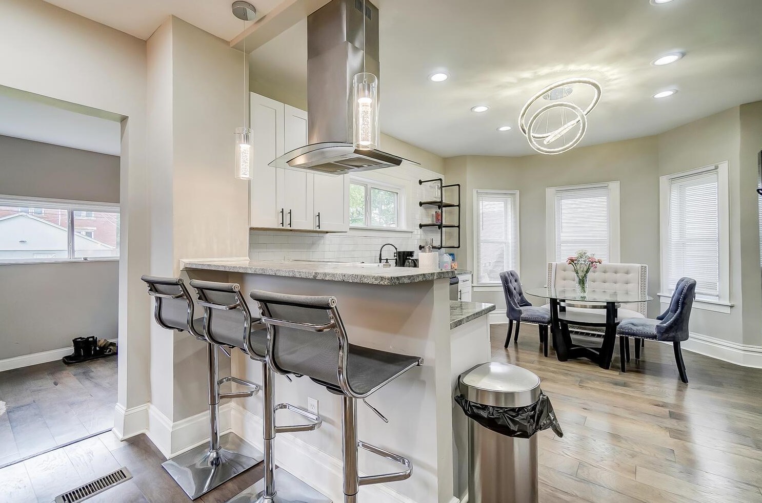 36 Terrace Ave, Columbus OH  43204-3731 exterior