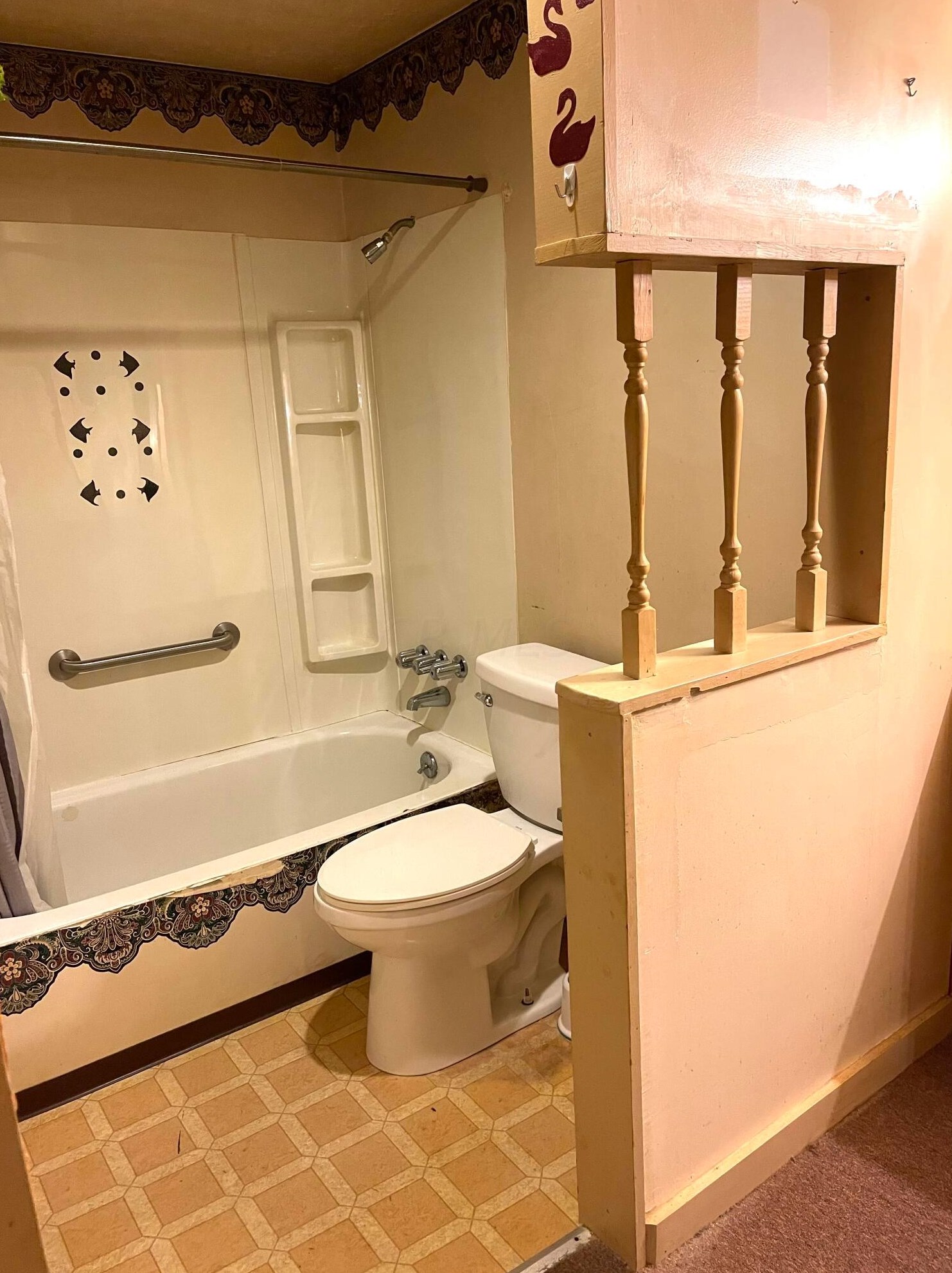 1525 Delbert Rd, Columbus OH 43211-1882 exterior