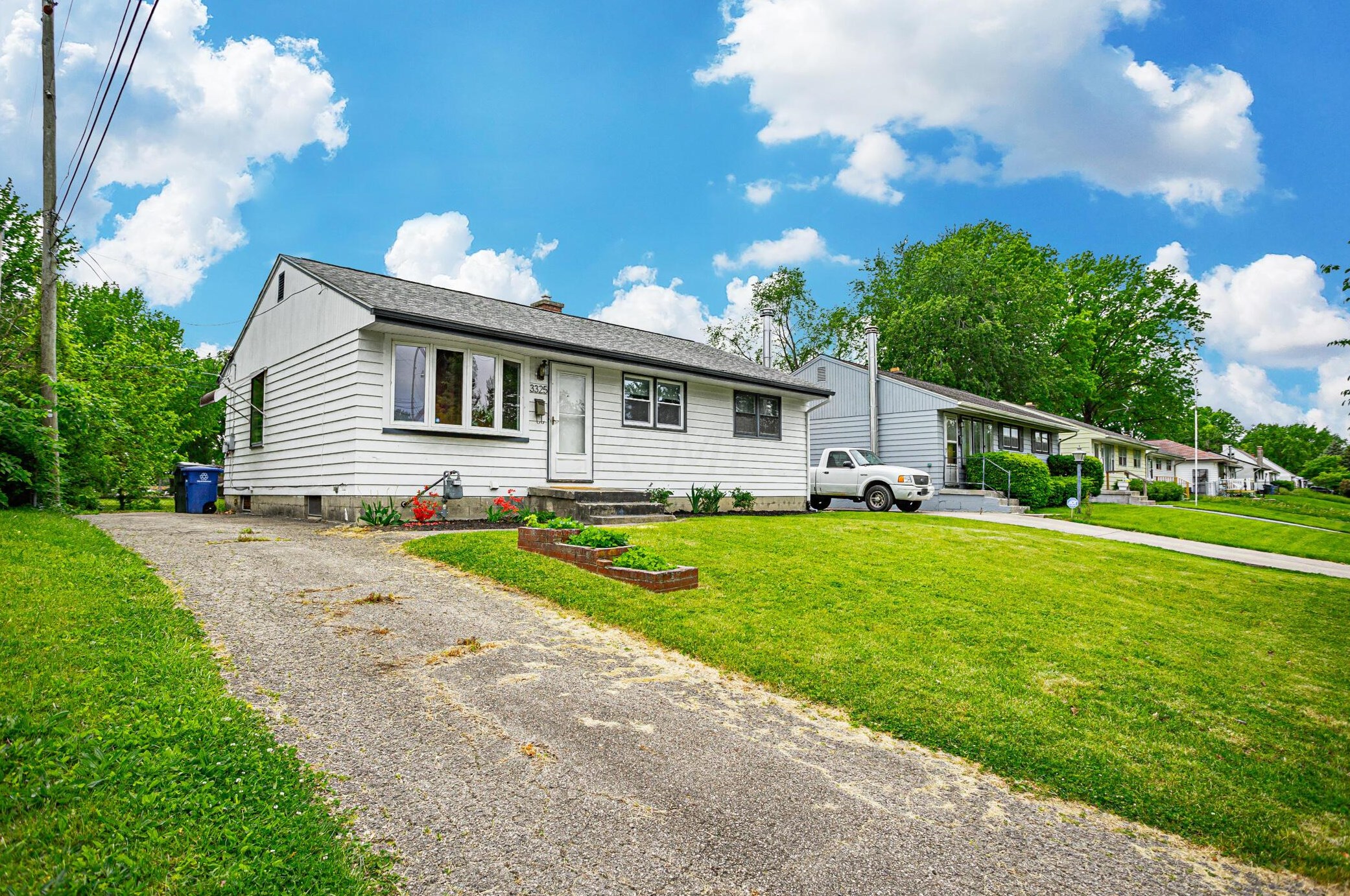 3325 Towers Ct, Columbus, OH 43227-1950