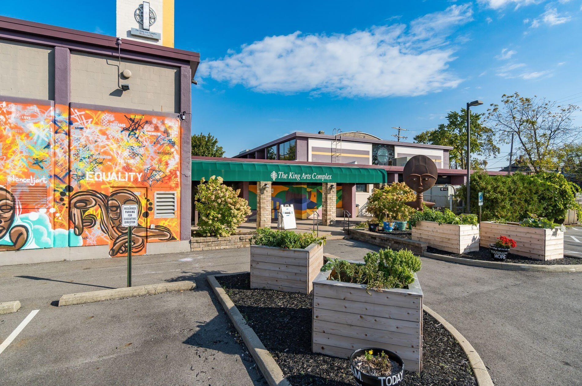 384 Taylor Ave, Columbus OH 43203-1757 exterior