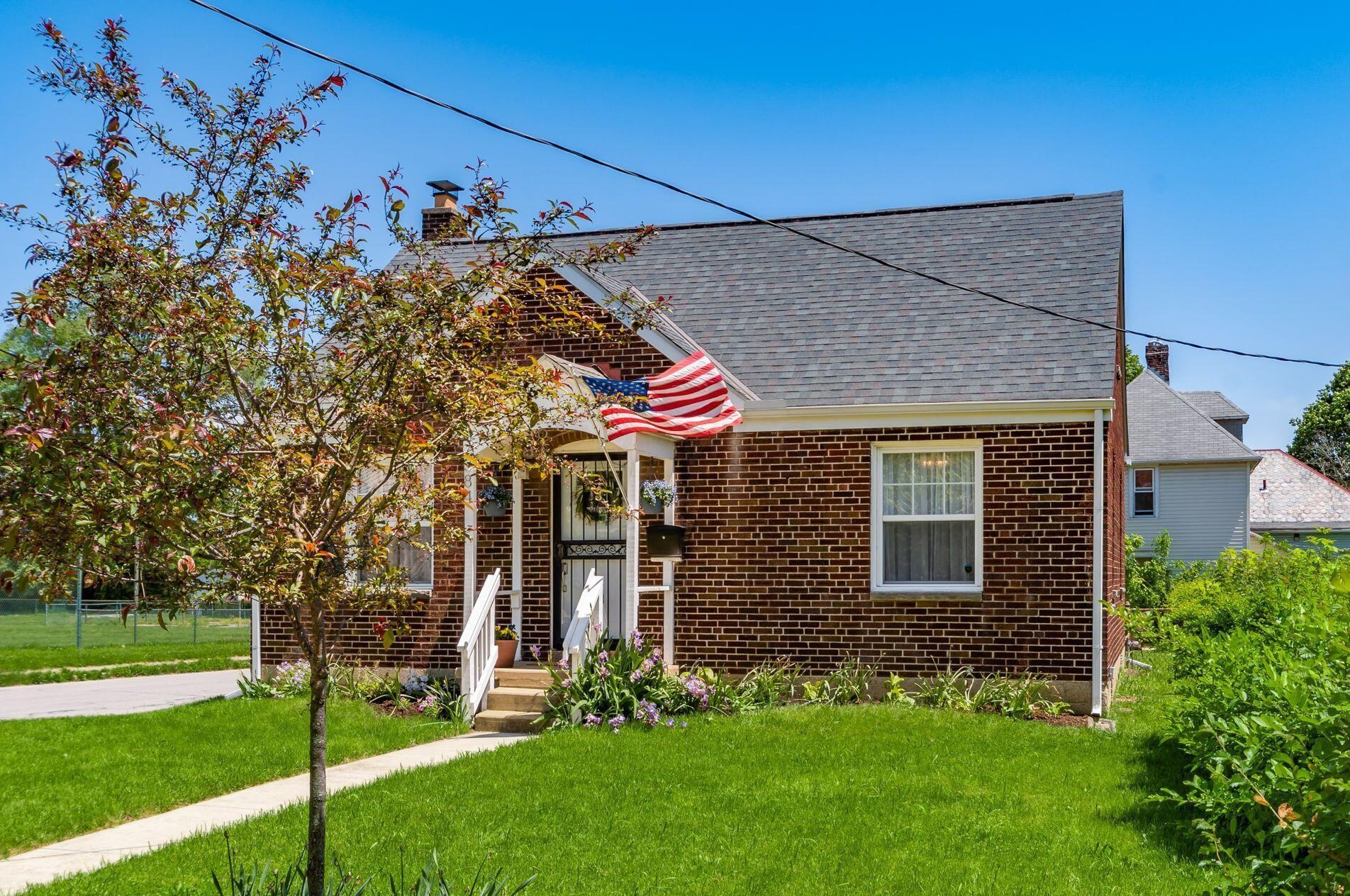 384 Taylor Ave, Columbus OH 43203-1757 exterior