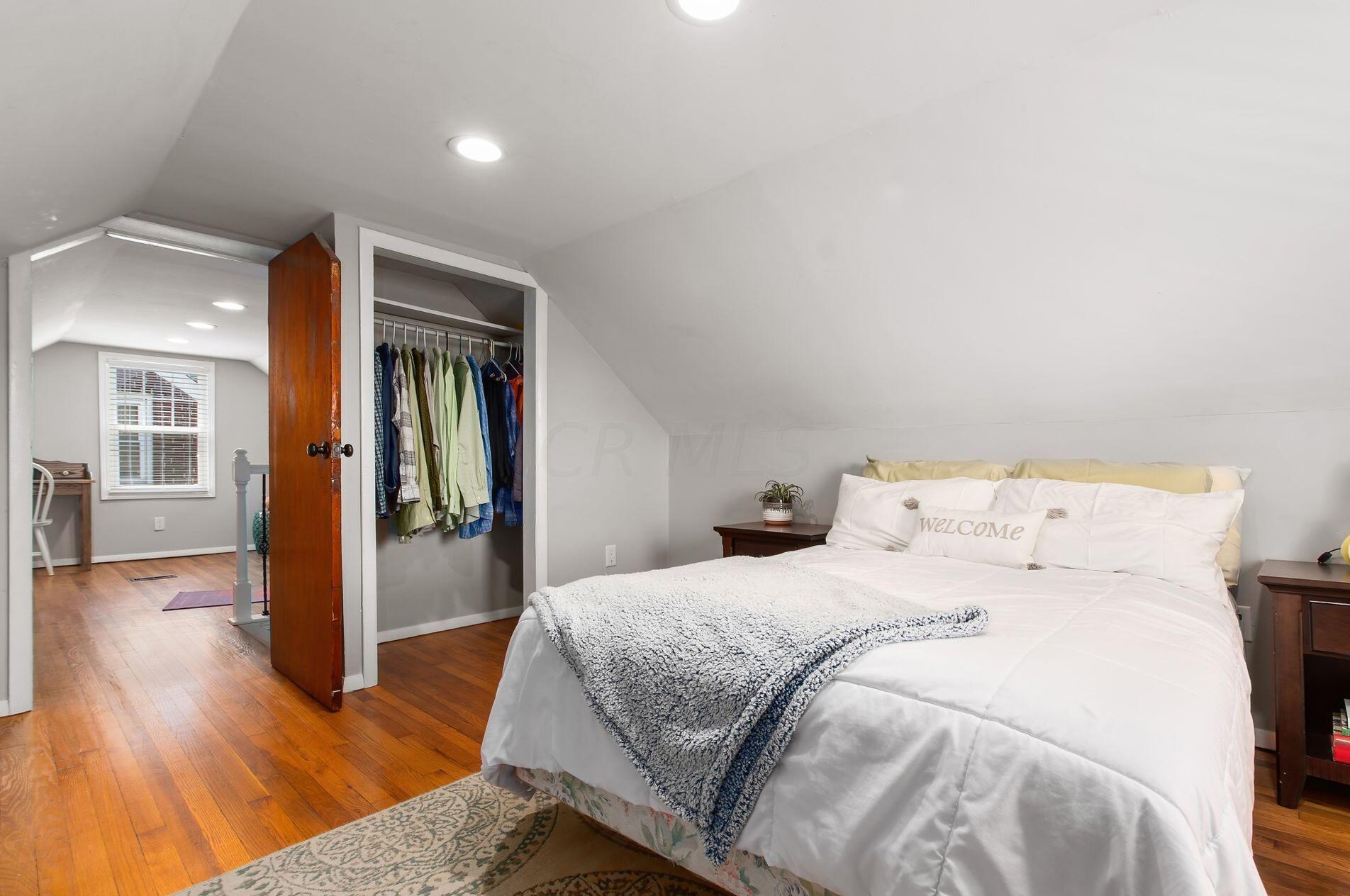 384 Taylor Ave, Columbus OH 43203-1757 exterior