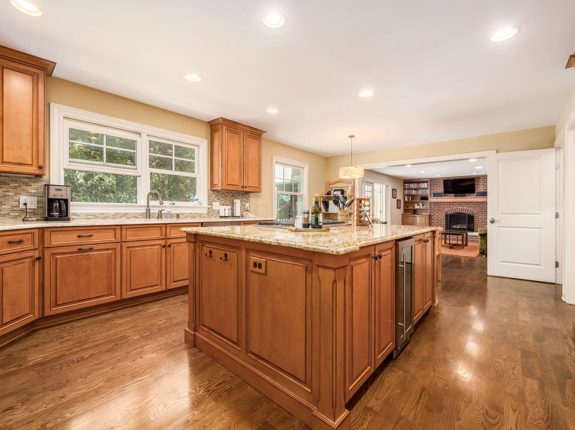 4721 Burbank Dr, Columbus OH exterior