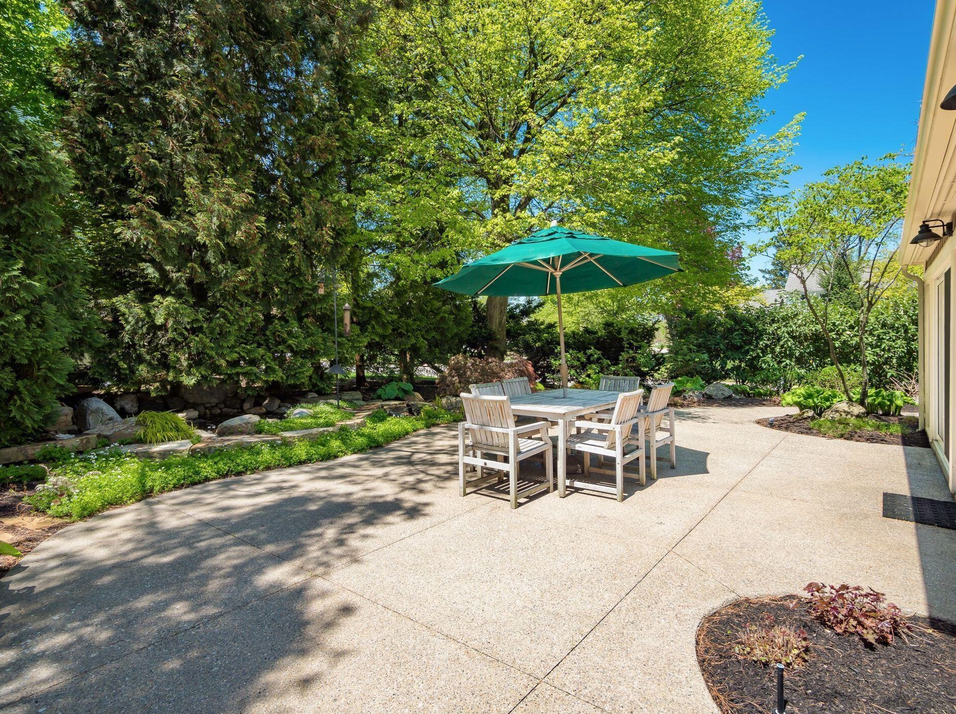 4721 Burbank Dr, Columbus OH exterior