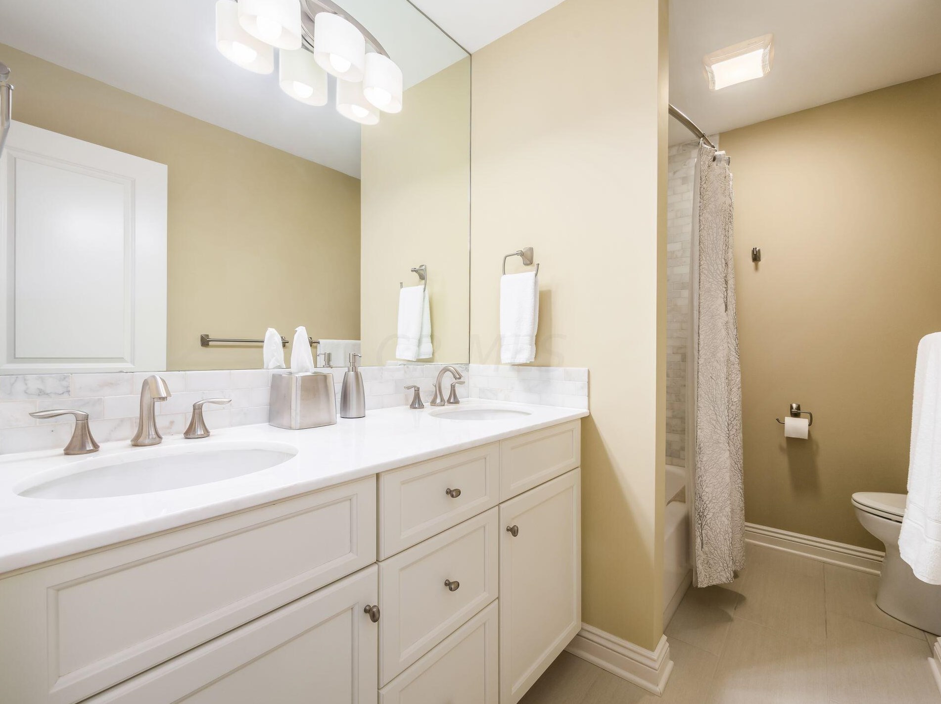 4721 Burbank Dr, Columbus OH exterior