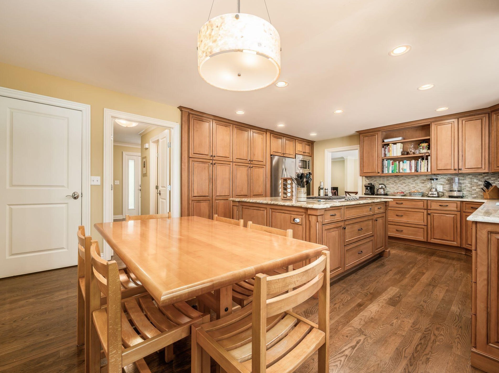 4721 Burbank Dr, Columbus OH exterior