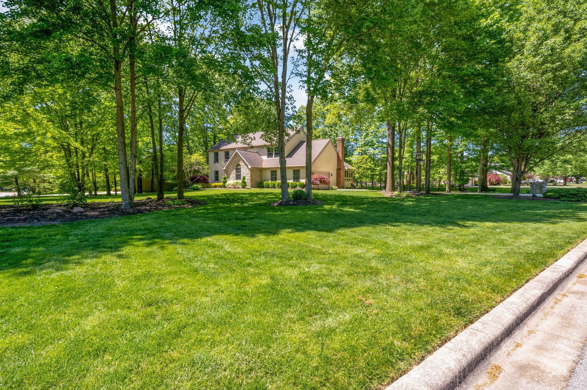 6178 Sugarmaple Dr, Westerville, OH 43082-9792