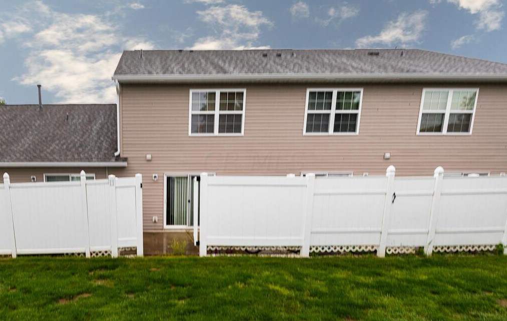 5210 Novelty Ave, Cnl Wnchstr OH  43110-7928 exterior